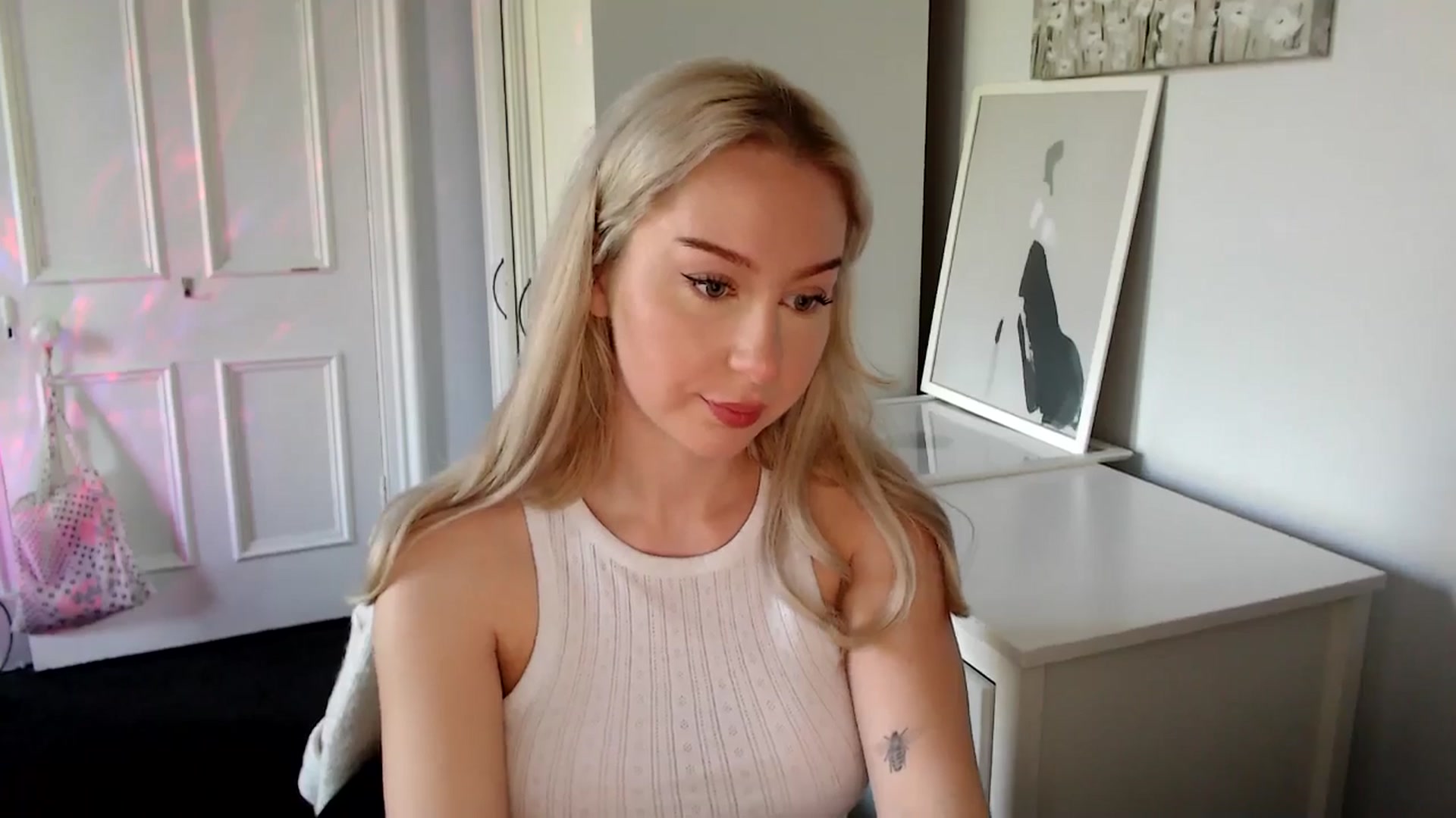 Gallery image thumbnail from British_Cutie's myfreecams stream on, 05/02/2025, 15:59 image 4 of 20