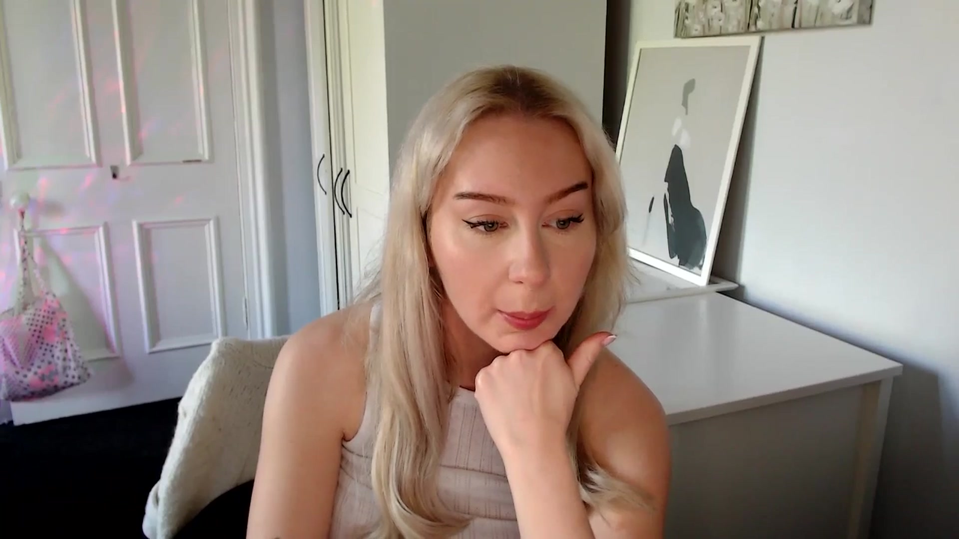 Gallery image thumbnail from British_Cutie's myfreecams stream on, 05/02/2025, 15:59 image 15 of 20