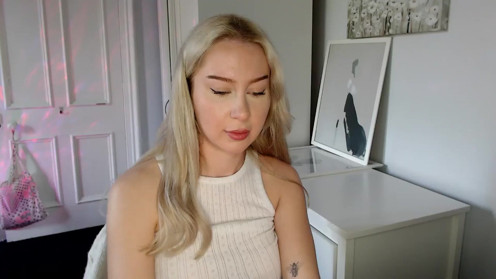 Gallery image thumbnail from British_Cutie's myfreecams stream on, 05/02/2025, 15:59 image 18 of 20