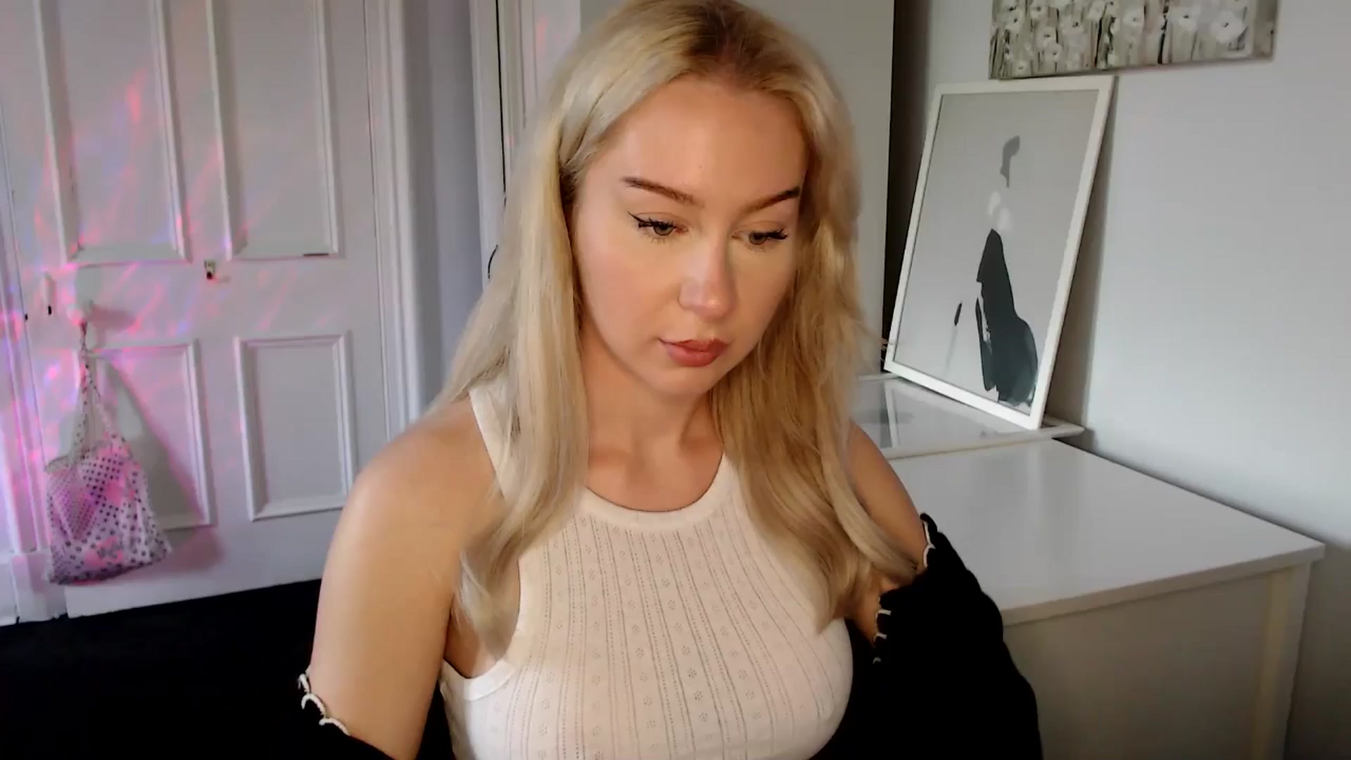 Gallery image thumbnail from British_Cutie's myfreecams stream on, 05/02/2025, 17:57 image 1 of 20