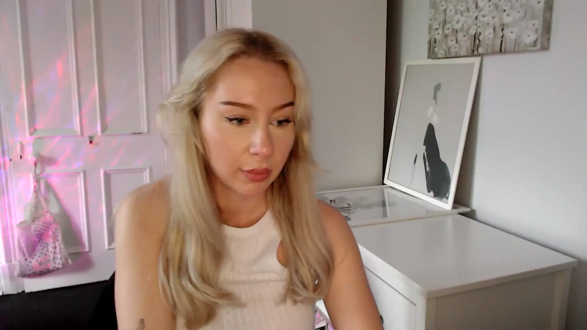 Gallery image thumbnail from British_Cutie's myfreecams stream on, 05/02/2025, 18:19 image 13 of 20