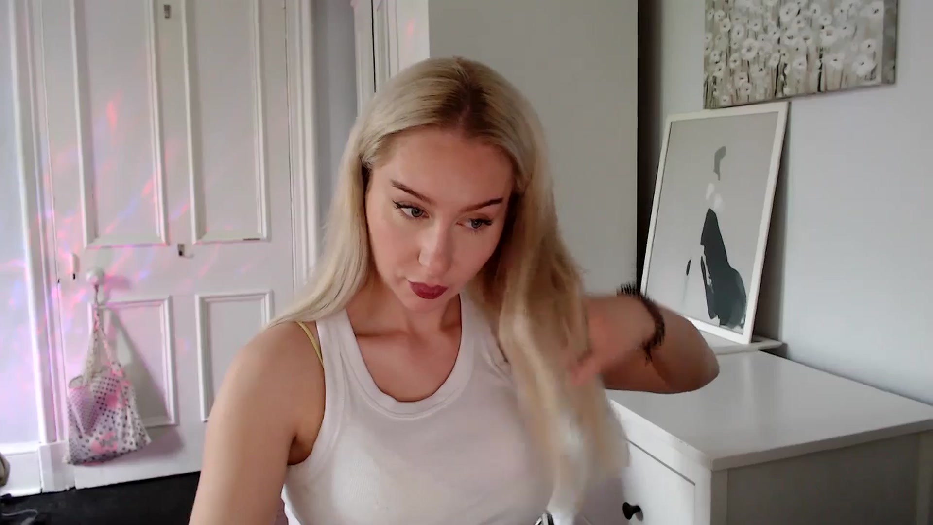 Gallery image thumbnail from British_Cutie's myfreecams stream on, 05/03/2025, 15:56 image 3 of 20