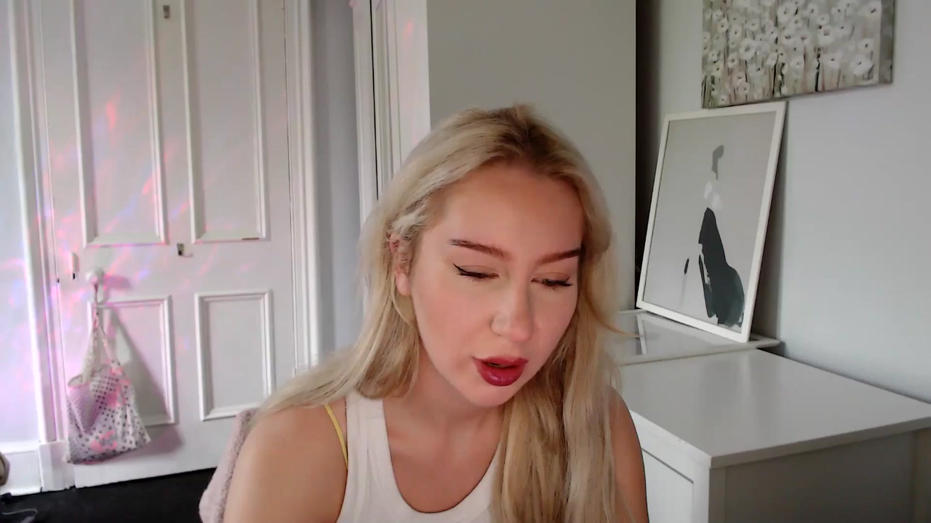 Gallery image thumbnail from British_Cutie's myfreecams stream on, 05/03/2025, 15:56 image 6 of 20
