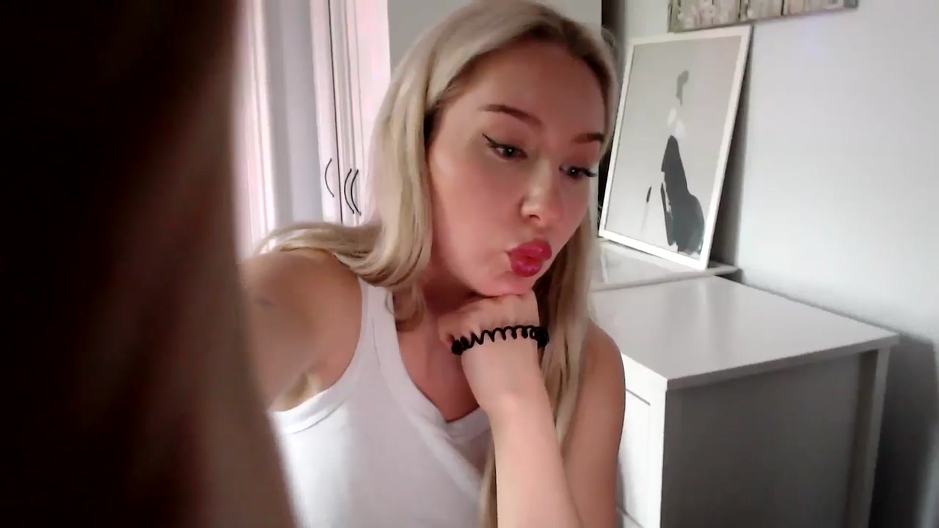 Gallery image thumbnail from British_Cutie's myfreecams stream on, 05/03/2025, 16:25 image 19 of 20