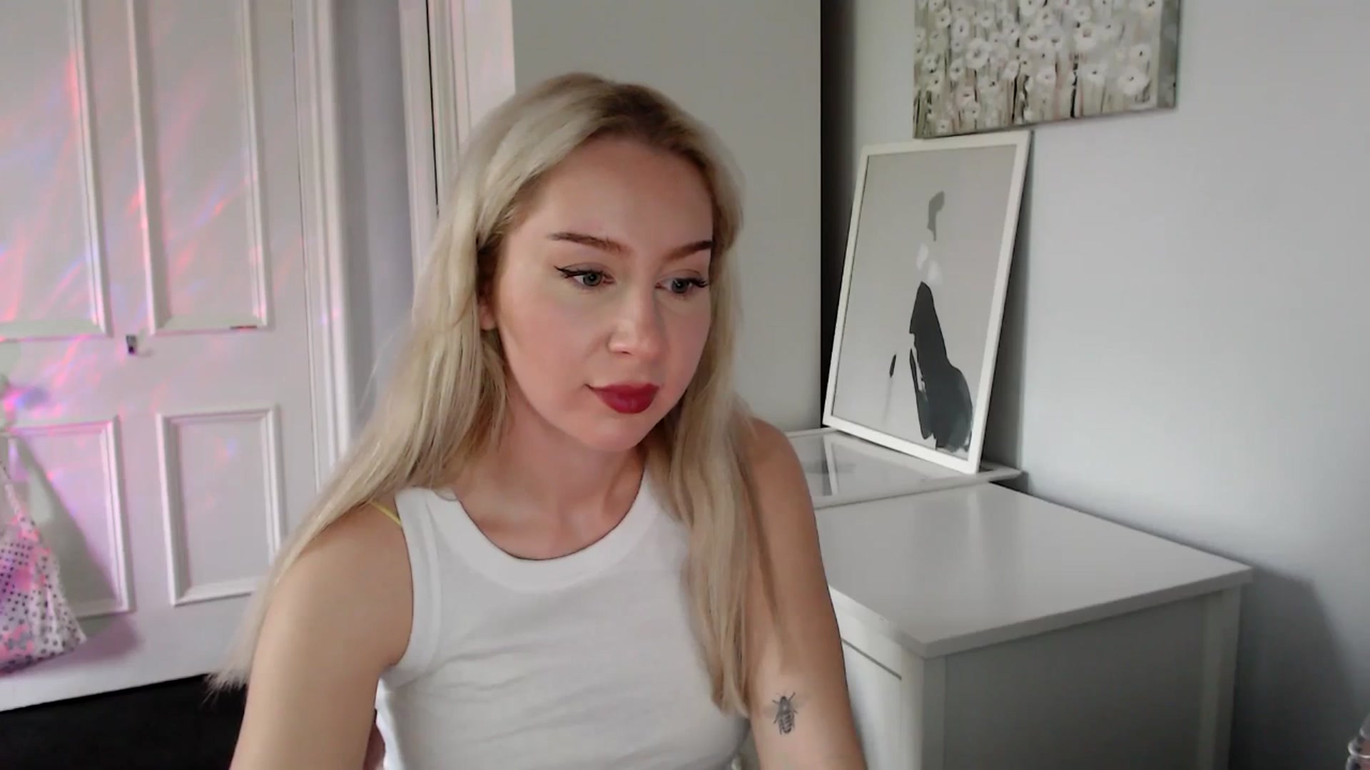 Gallery image thumbnail from British_Cutie's myfreecams stream on, 05/03/2025, 17:12 image 16 of 20