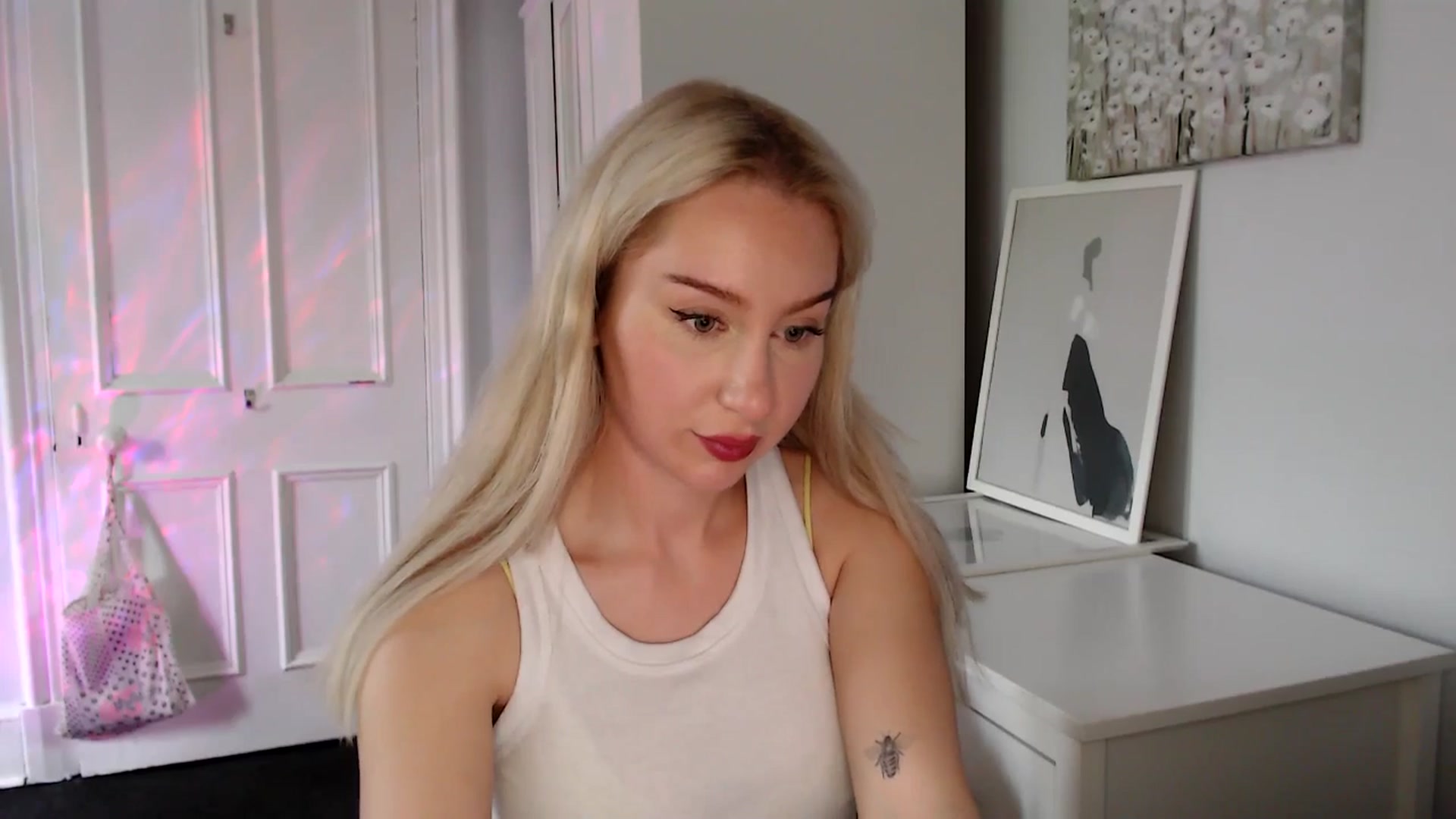 Gallery image thumbnail from British_Cutie's myfreecams stream on, 05/03/2025, 17:12 image 3 of 20