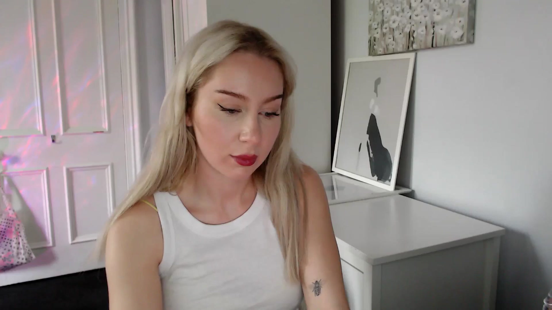 Gallery image thumbnail from British_Cutie's myfreecams stream on, 05/03/2025, 17:12 image 15 of 20