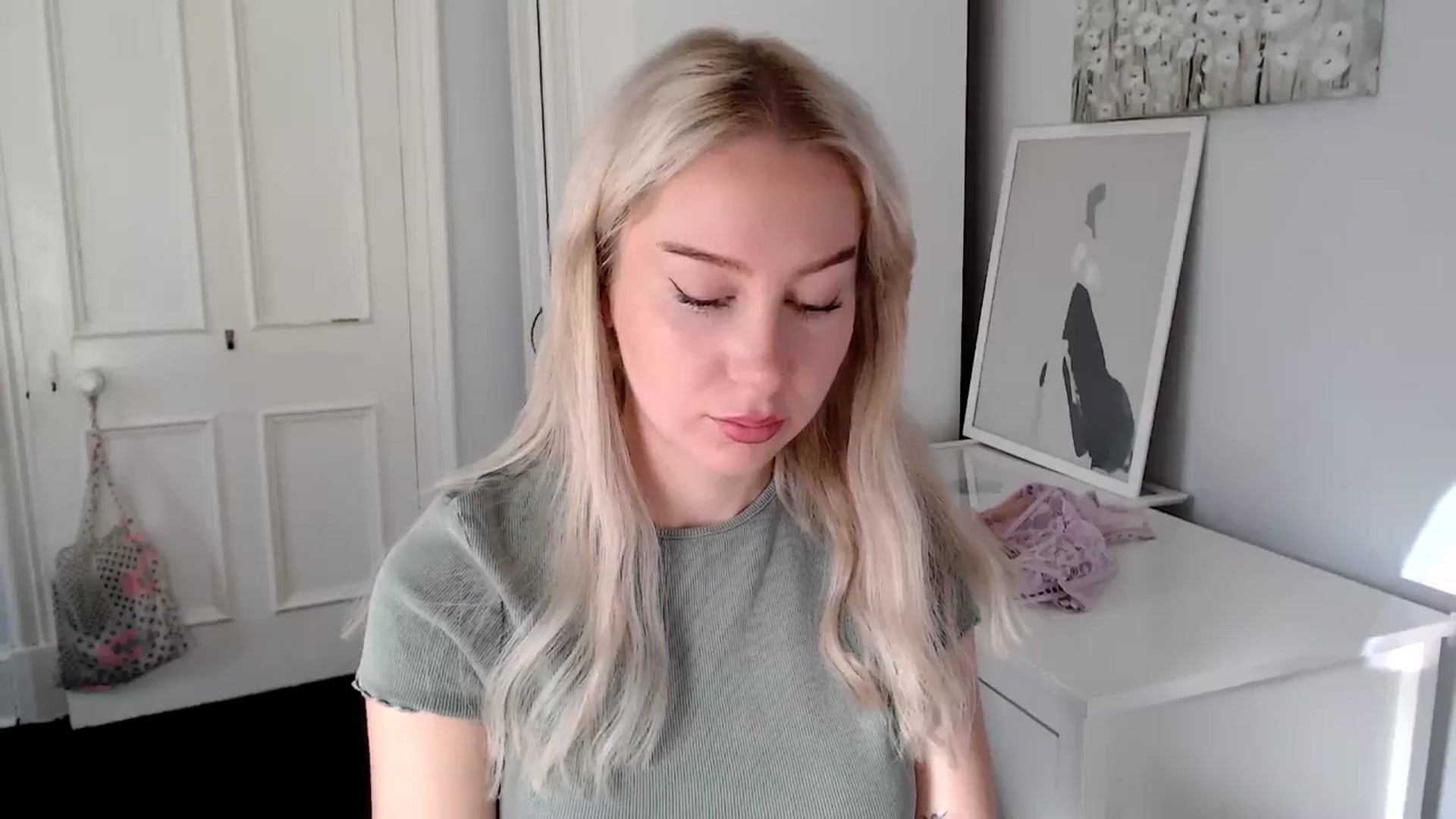 Gallery image thumbnail from British_Cutie's myfreecams stream on, 05/04/2025, 07:24 image 2 of 20