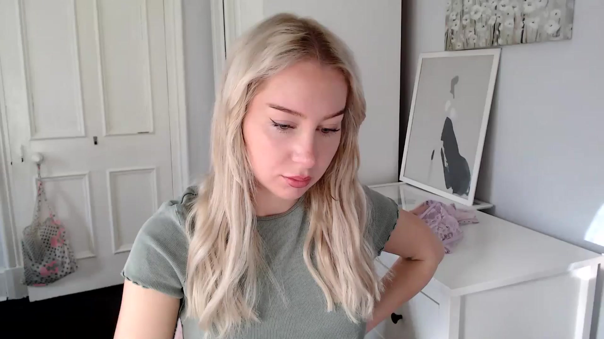 Gallery image thumbnail from British_Cutie's myfreecams stream on, 05/04/2025, 07:24 image 1 of 20