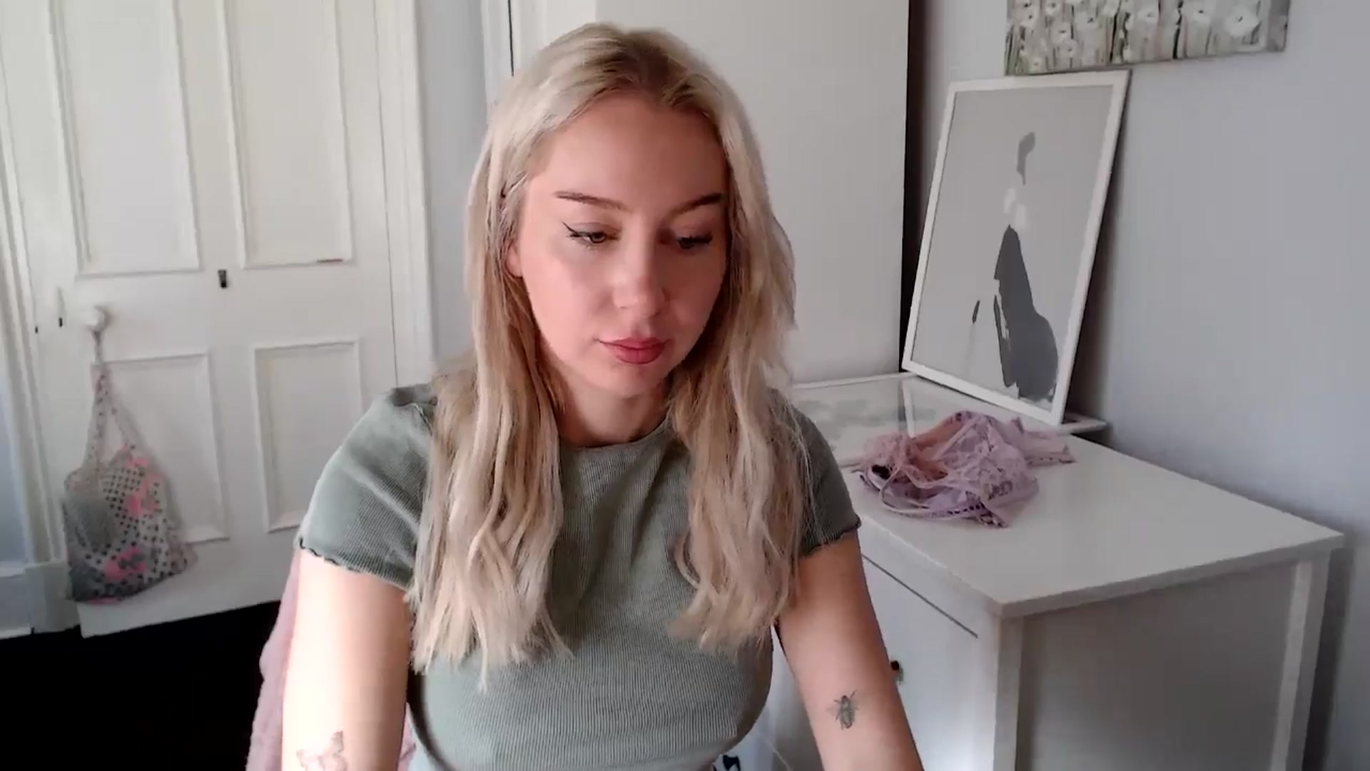 Gallery image thumbnail from British_Cutie's myfreecams stream on, 05/04/2025, 07:24 image 17 of 20