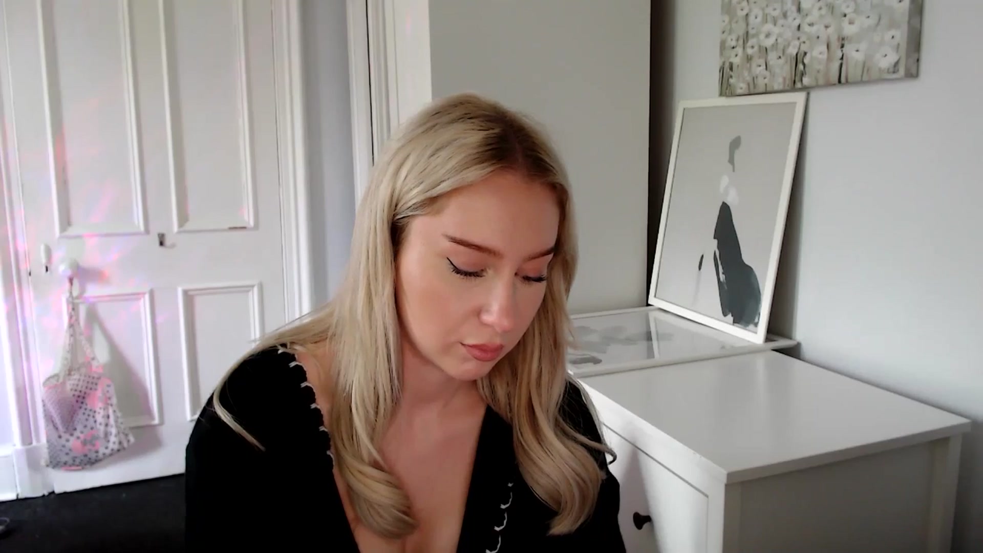 Gallery image thumbnail from British_Cutie's myfreecams stream on, 05/04/2025, 11:37 image 9 of 20