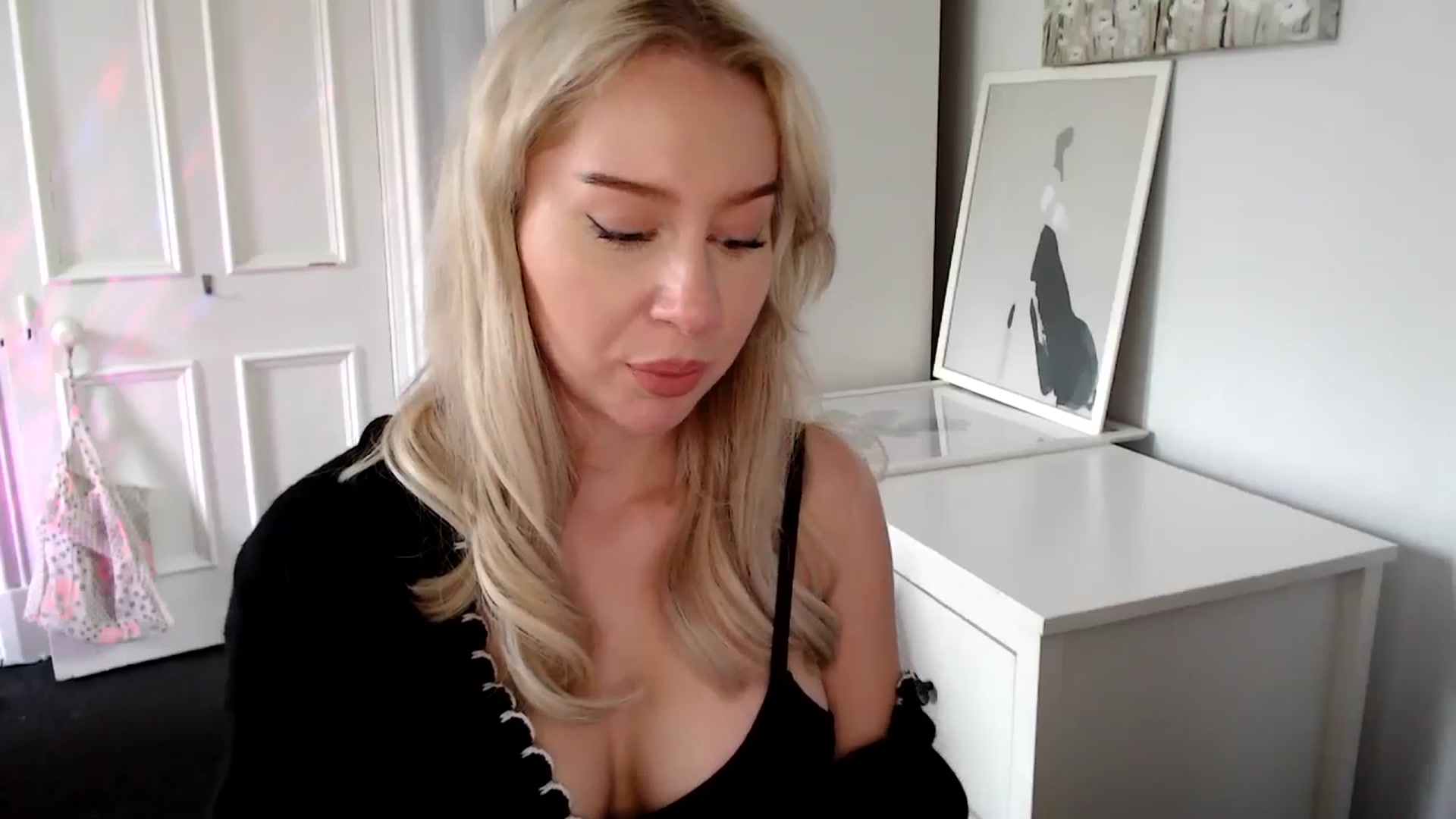 Gallery image thumbnail from British_Cutie's myfreecams stream on, 05/04/2025, 14:59 image 19 of 20