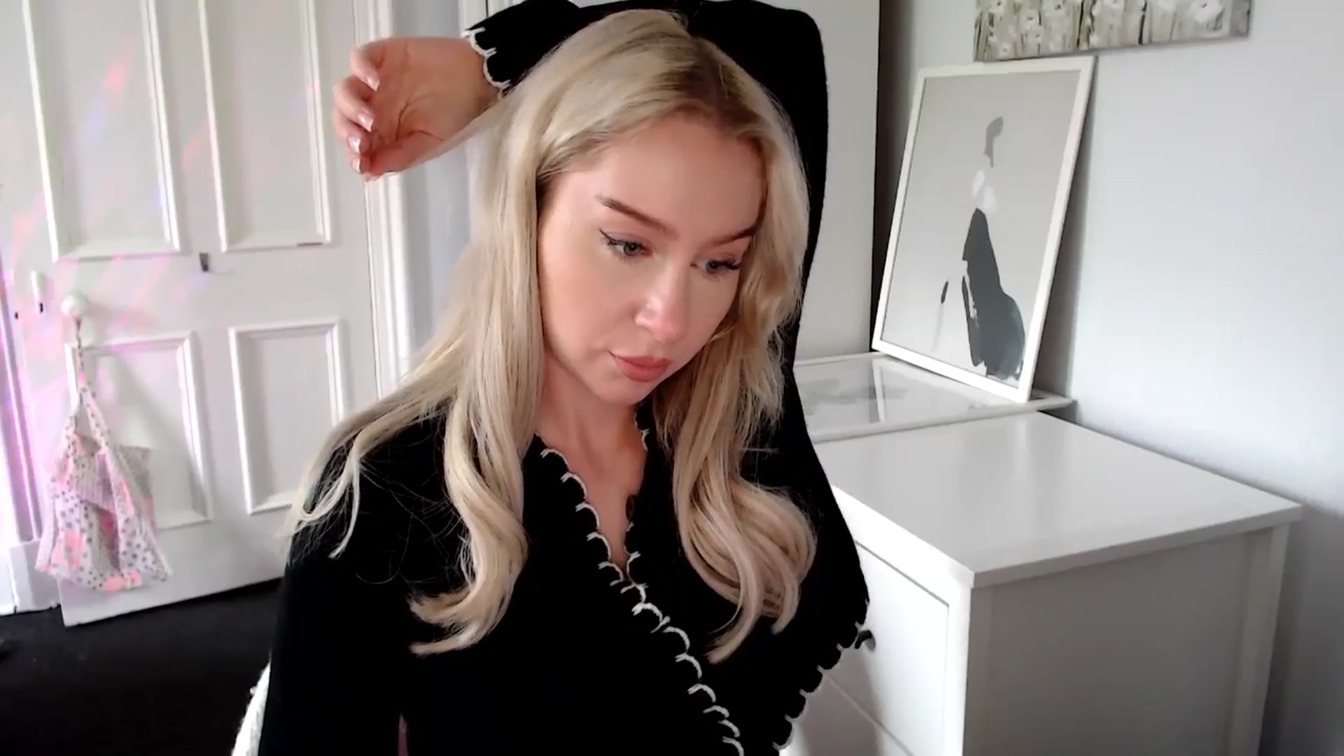Gallery image thumbnail from British_Cutie's myfreecams stream on, 05/04/2025, 14:59 image 12 of 20