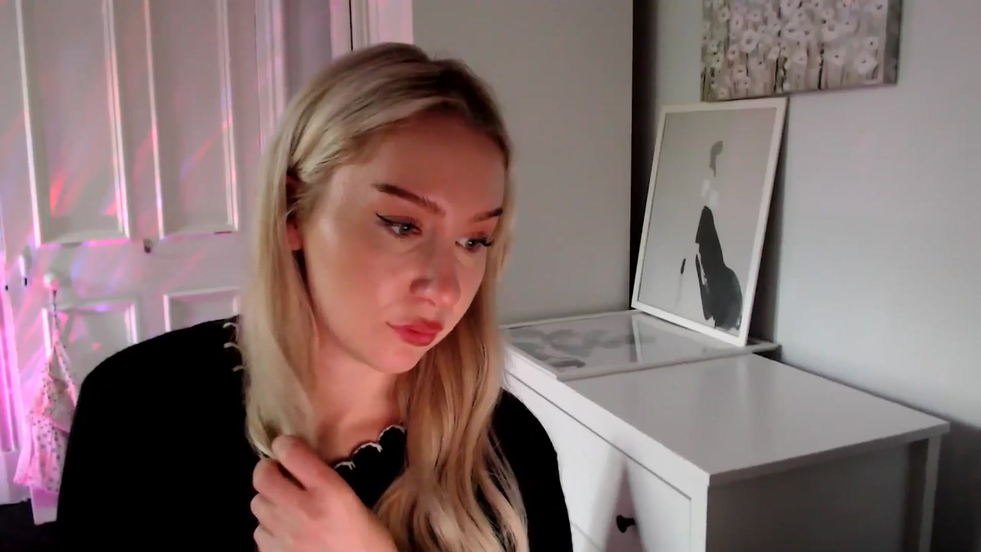 Gallery image thumbnail from British_Cutie's myfreecams stream on, 05/04/2025, 19:16 image 3 of 20