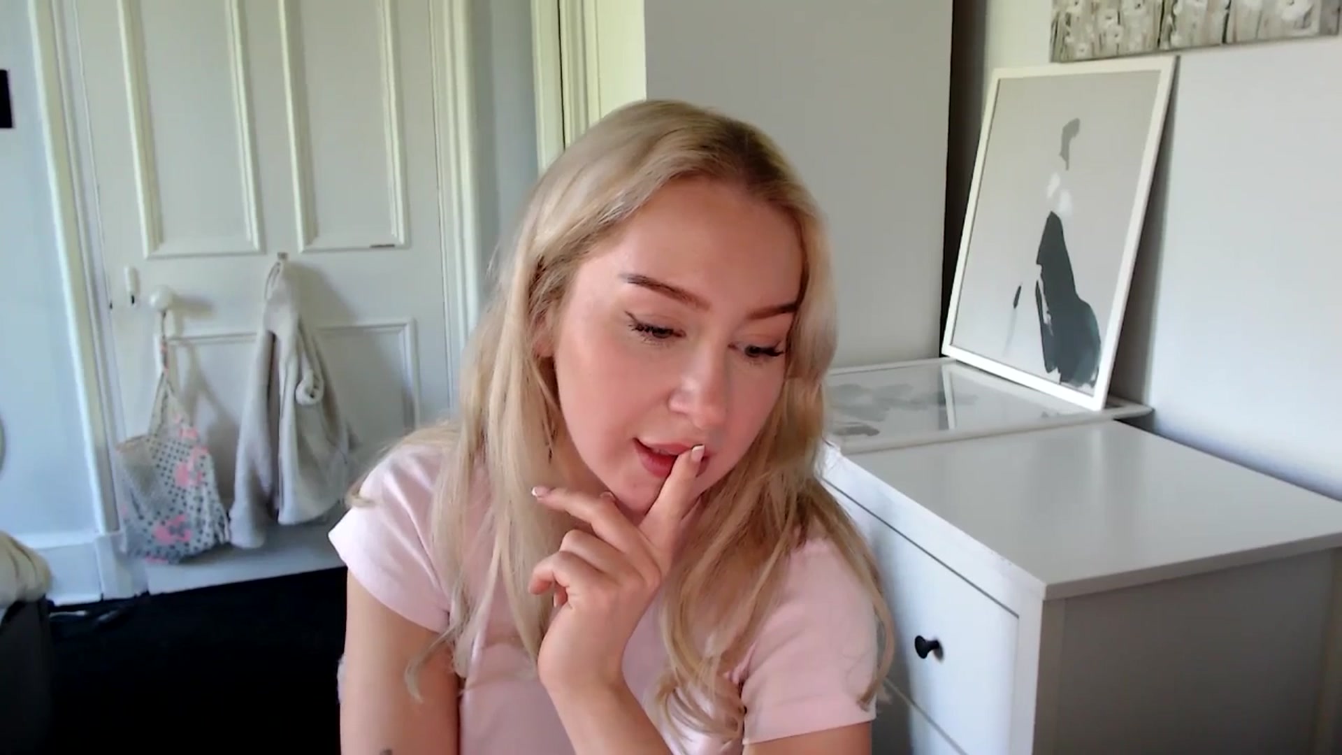 Gallery image thumbnail from British_Cutie's myfreecams stream on, 05/05/2025, 15:09 image 15 of 20