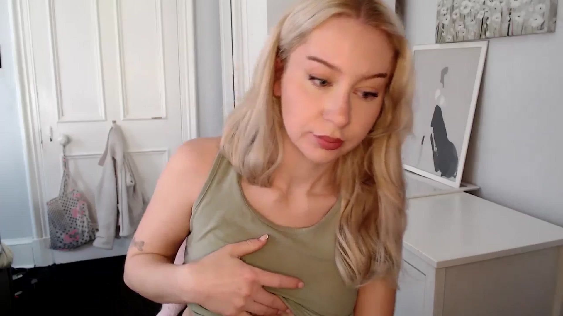 Gallery image thumbnail from British_Cutie's myfreecams stream on, 05/06/2025, 07:59 image 9 of 20