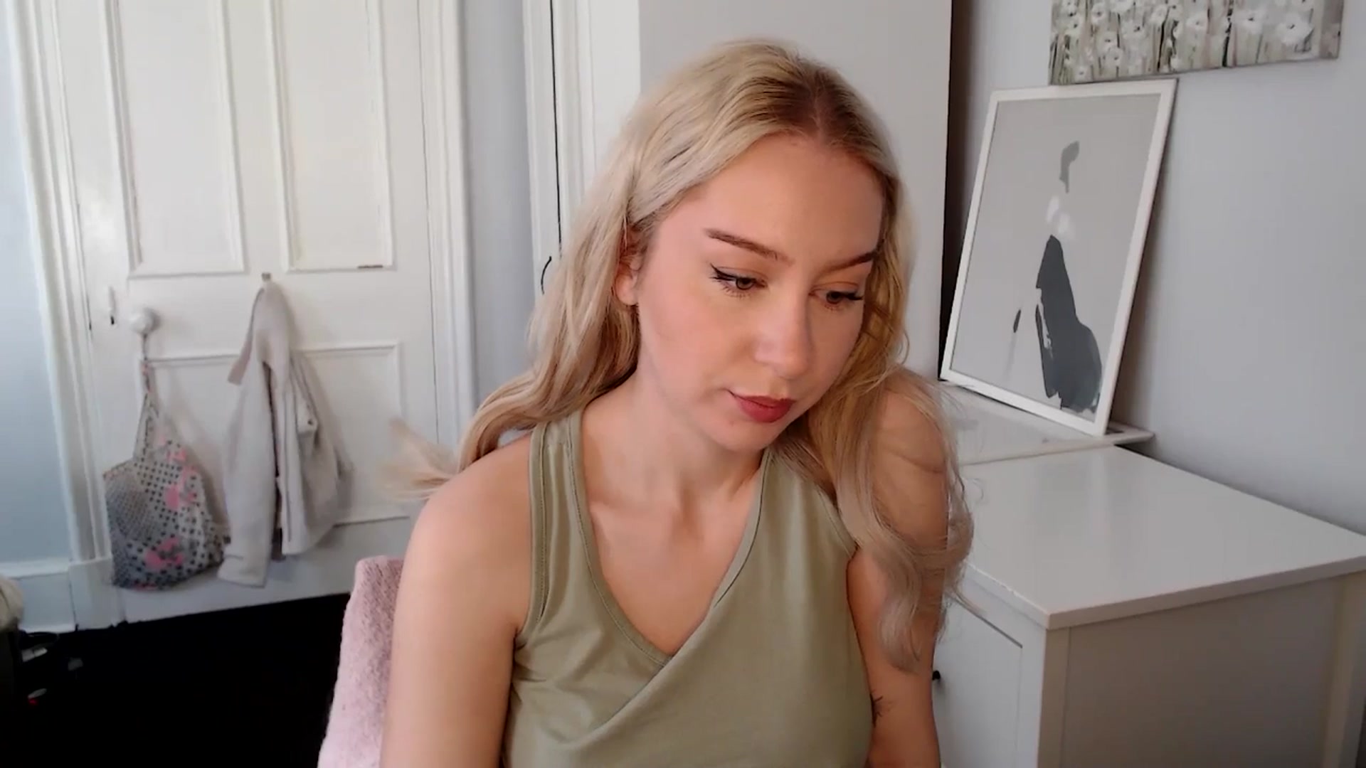 Gallery image thumbnail from British_Cutie's myfreecams stream on, 05/06/2025, 07:59 image 6 of 20
