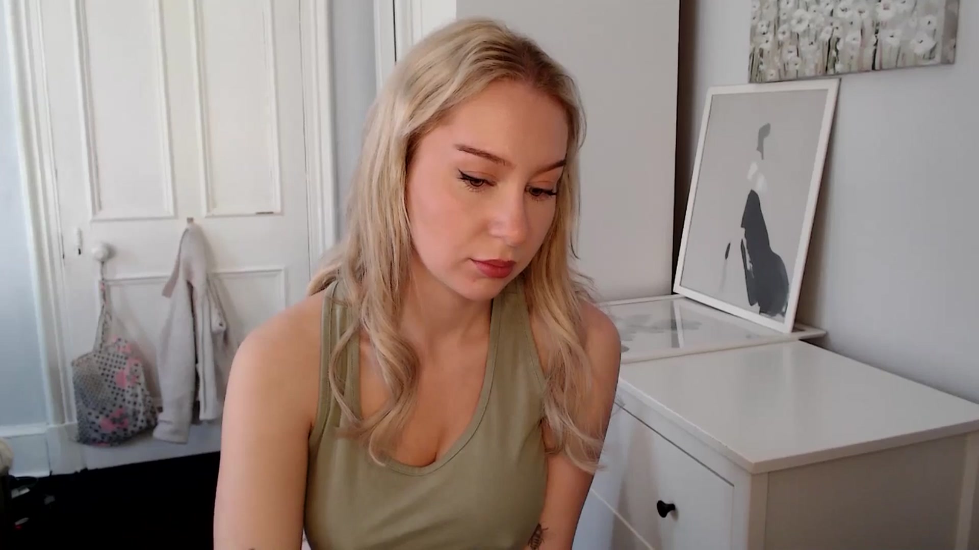 Gallery image thumbnail from British_Cutie's myfreecams stream on, 05/06/2025, 07:59 image 16 of 20