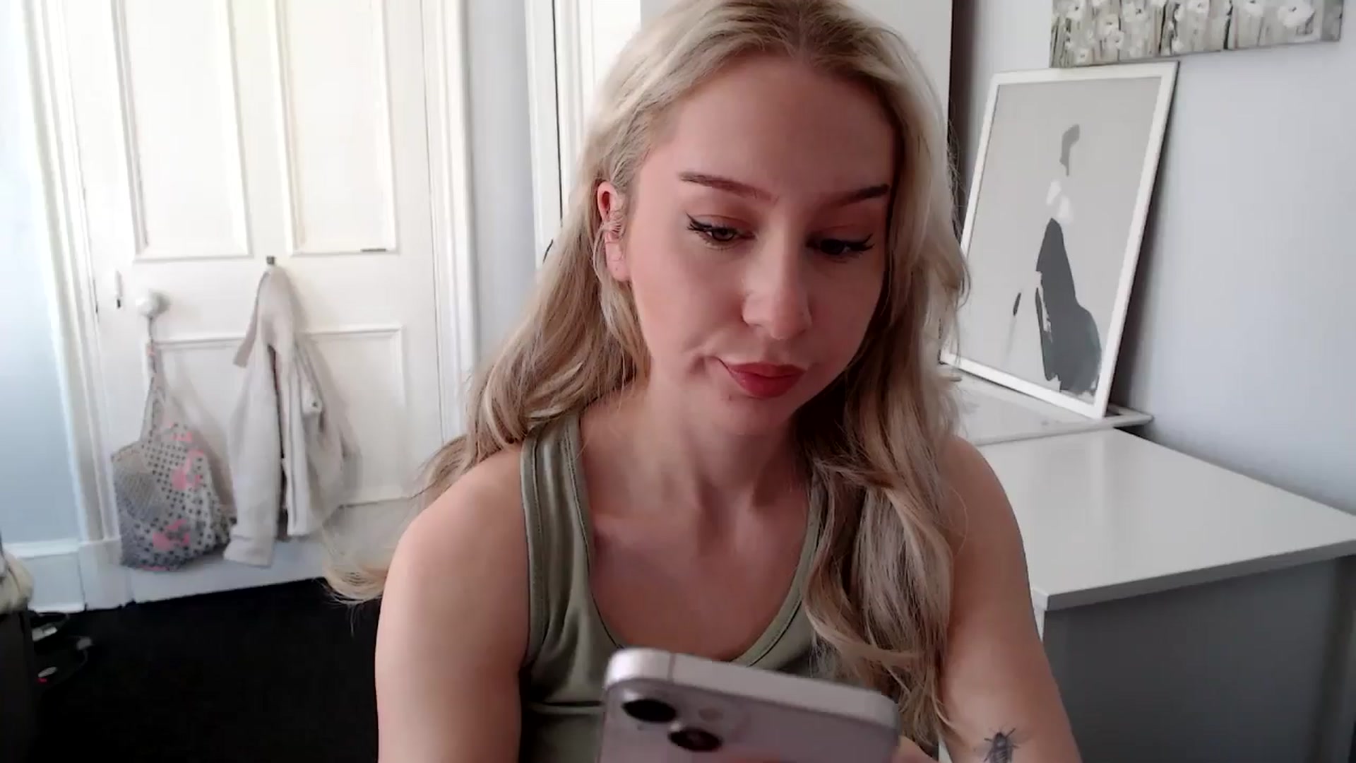 Gallery image thumbnail from British_Cutie's myfreecams stream on, 05/06/2025, 07:59 image 12 of 20