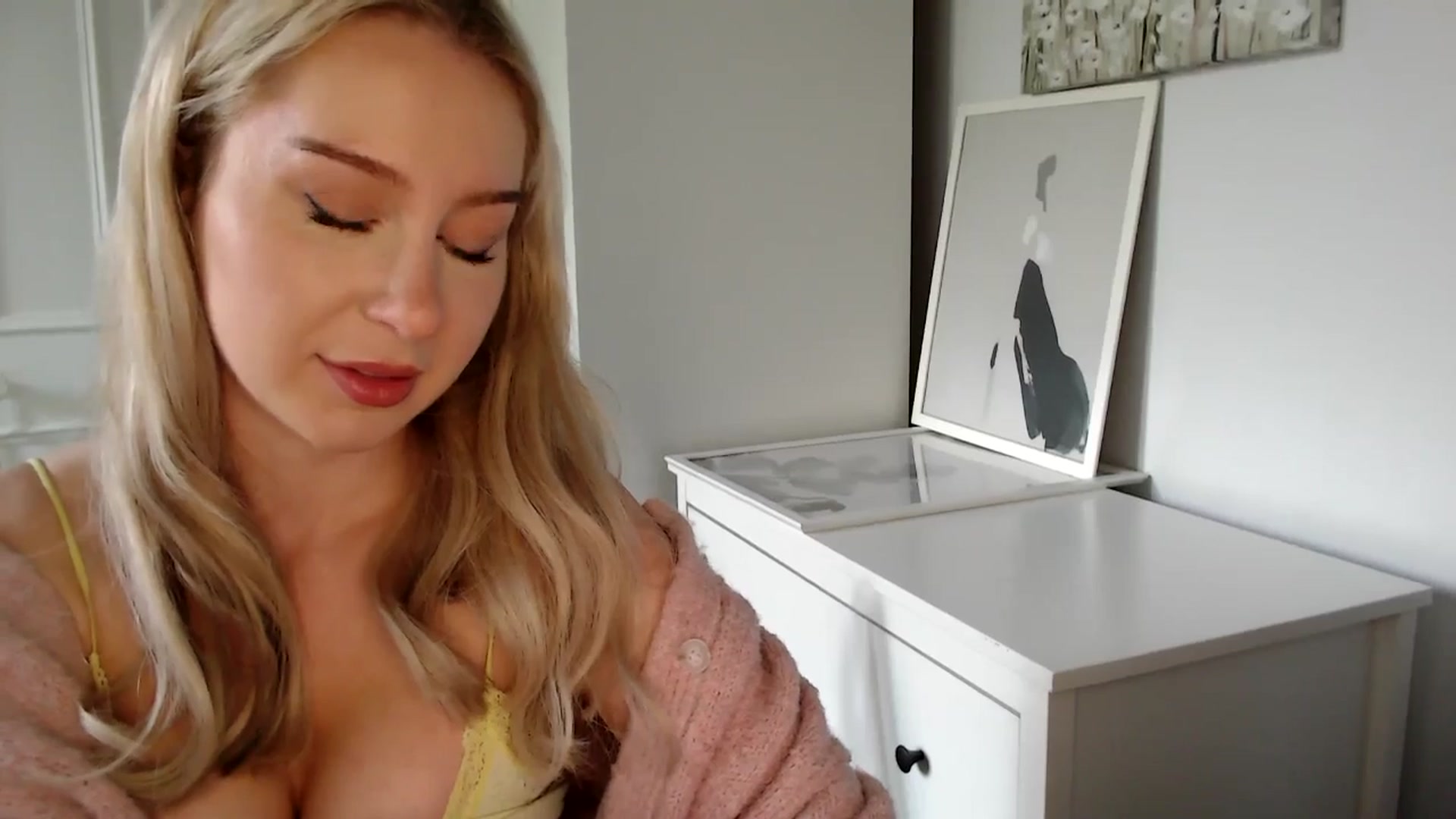 Gallery image thumbnail from British_Cutie's myfreecams stream on, 05/06/2025, 17:26 image 13 of 20
