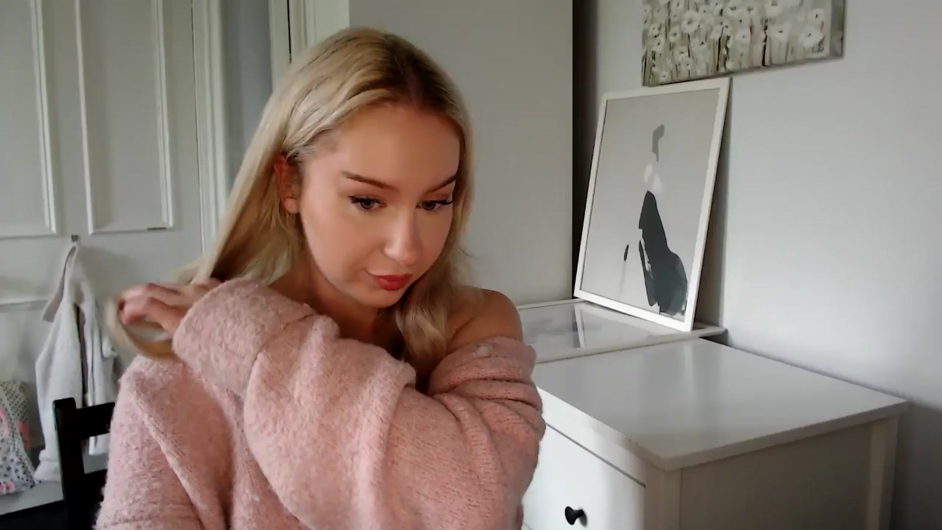 Gallery image thumbnail from British_Cutie's myfreecams stream on, 05/06/2025, 17:26 image 10 of 20