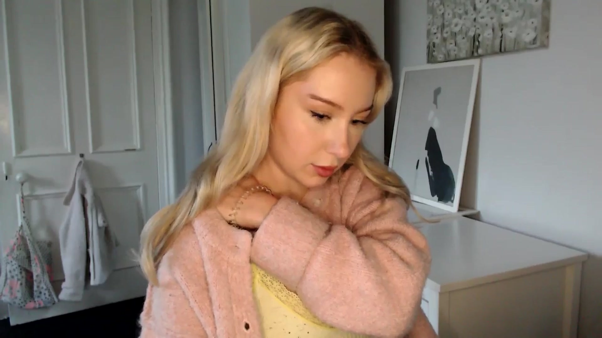 Gallery image thumbnail from British_Cutie's myfreecams stream on, 05/06/2025, 19:47 image 2 of 20