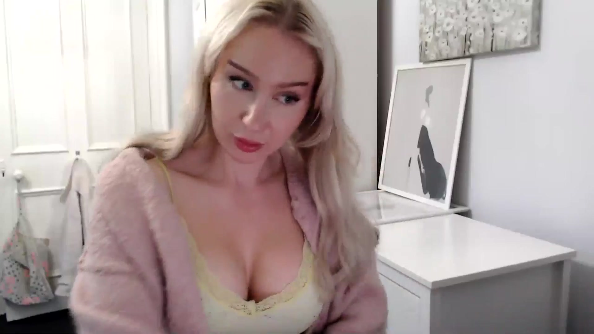 Gallery image thumbnail from British_Cutie's myfreecams stream on, 05/06/2025, 20:08 image 4 of 20