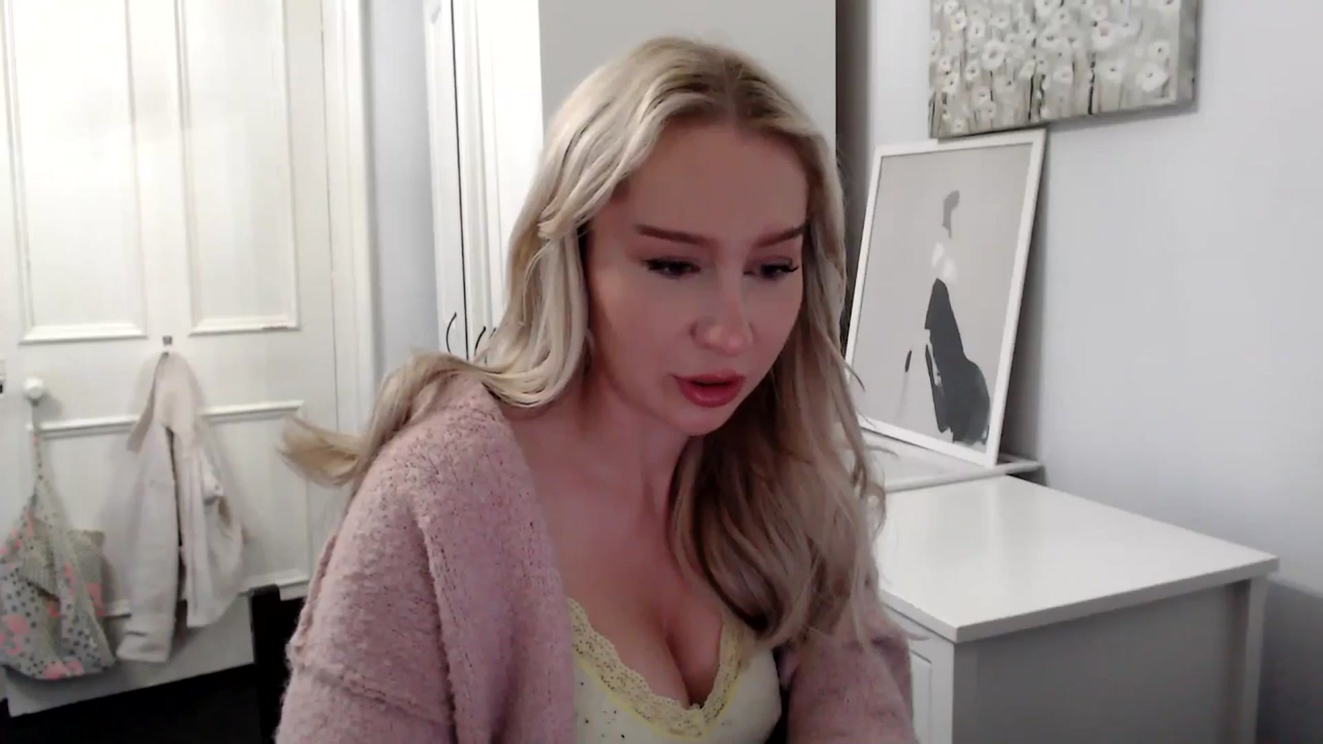 Gallery image thumbnail from British_Cutie's myfreecams stream on, 05/06/2025, 20:08 image 14 of 20