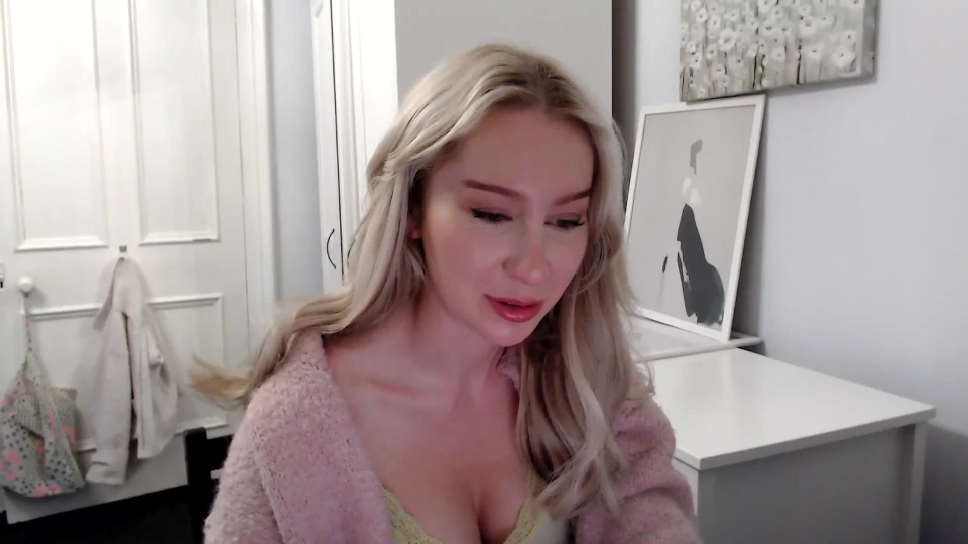 Gallery image thumbnail from British_Cutie's myfreecams stream on, 05/06/2025, 20:08 image 12 of 20