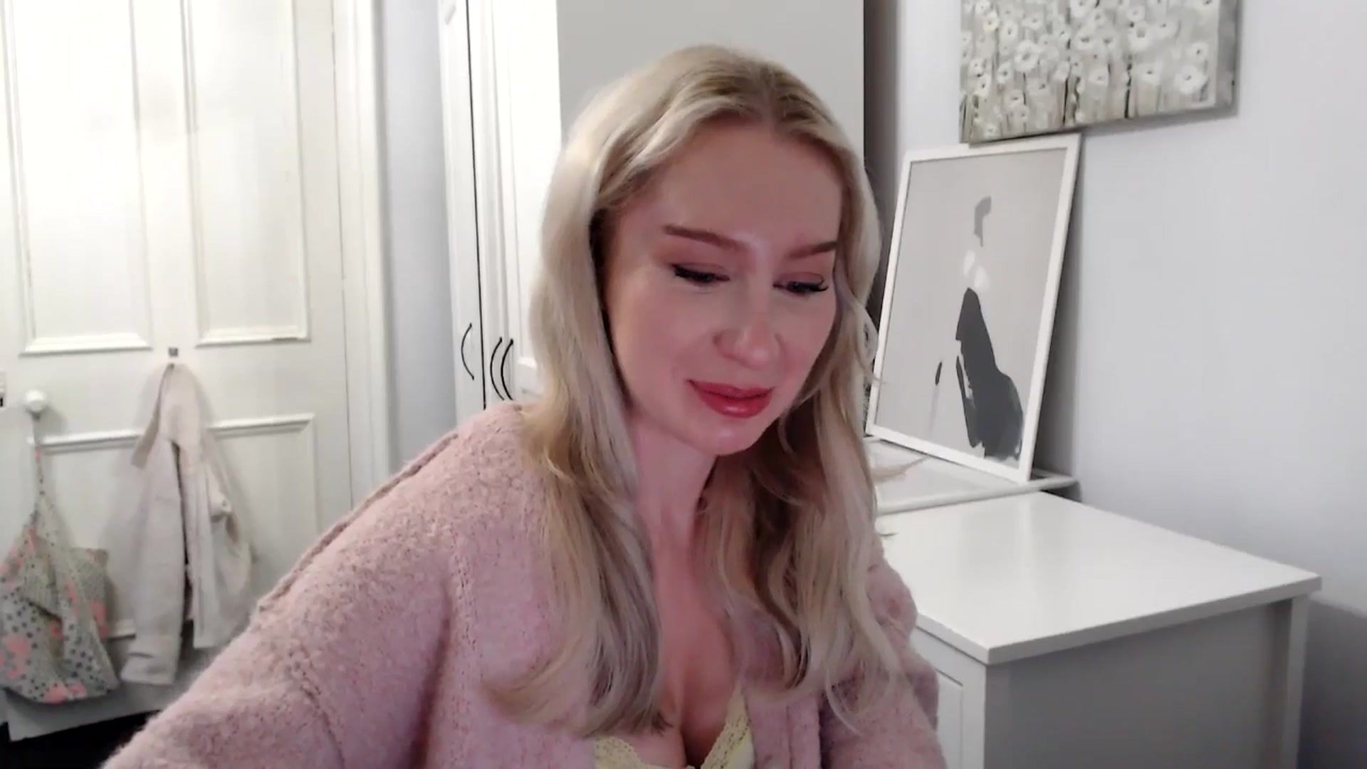 Gallery image thumbnail from British_Cutie's myfreecams stream on, 05/06/2025, 20:08 image 15 of 20