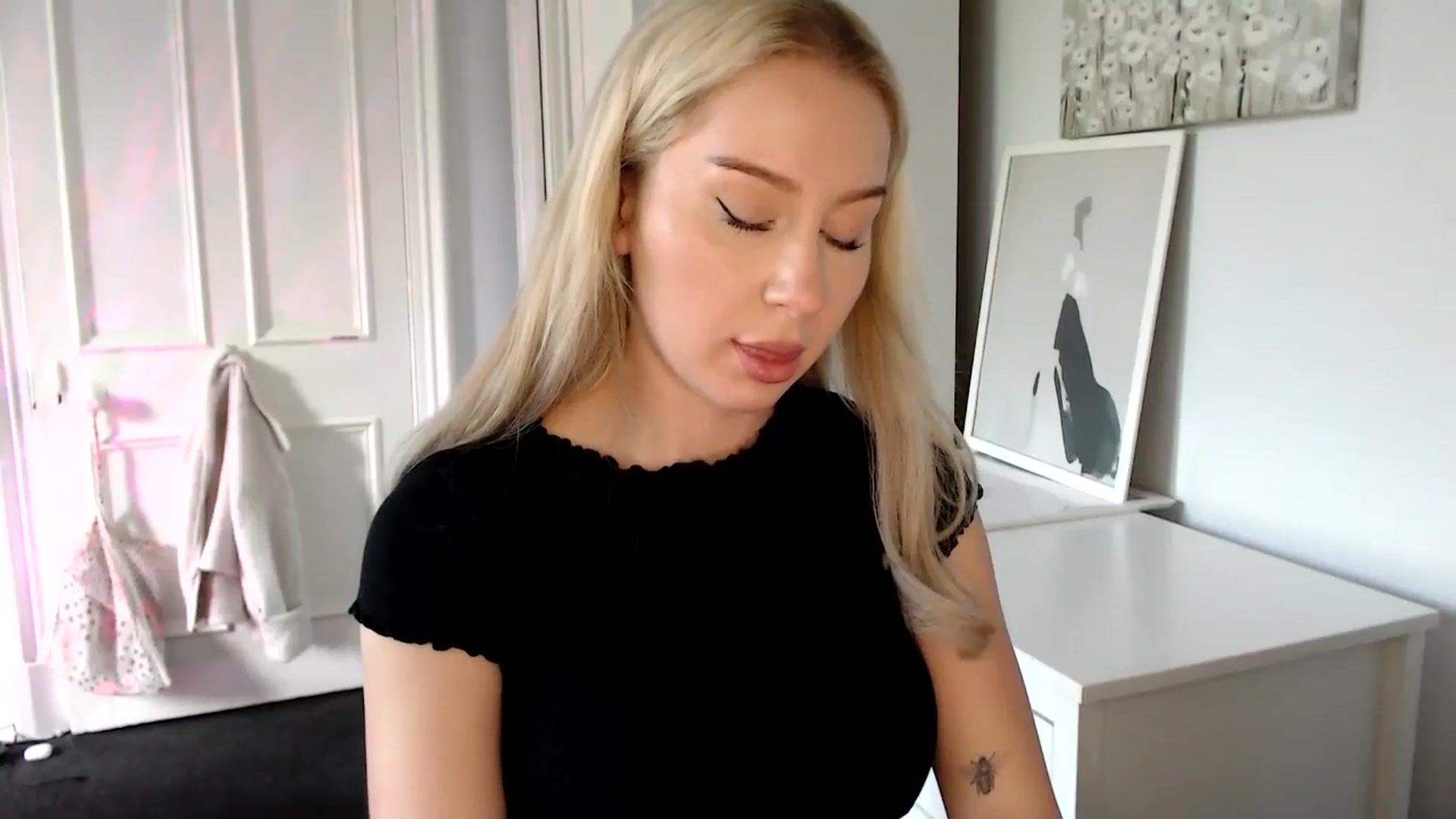 Gallery image thumbnail from British_Cutie's myfreecams stream on, 05/07/2025, 17:16 image 5 of 20