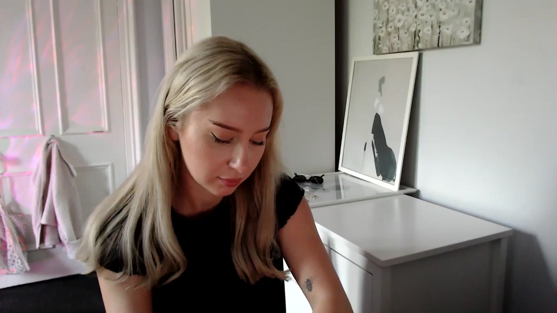 Gallery image thumbnail from British_Cutie's myfreecams stream on, 05/07/2025, 18:01 image 17 of 20
