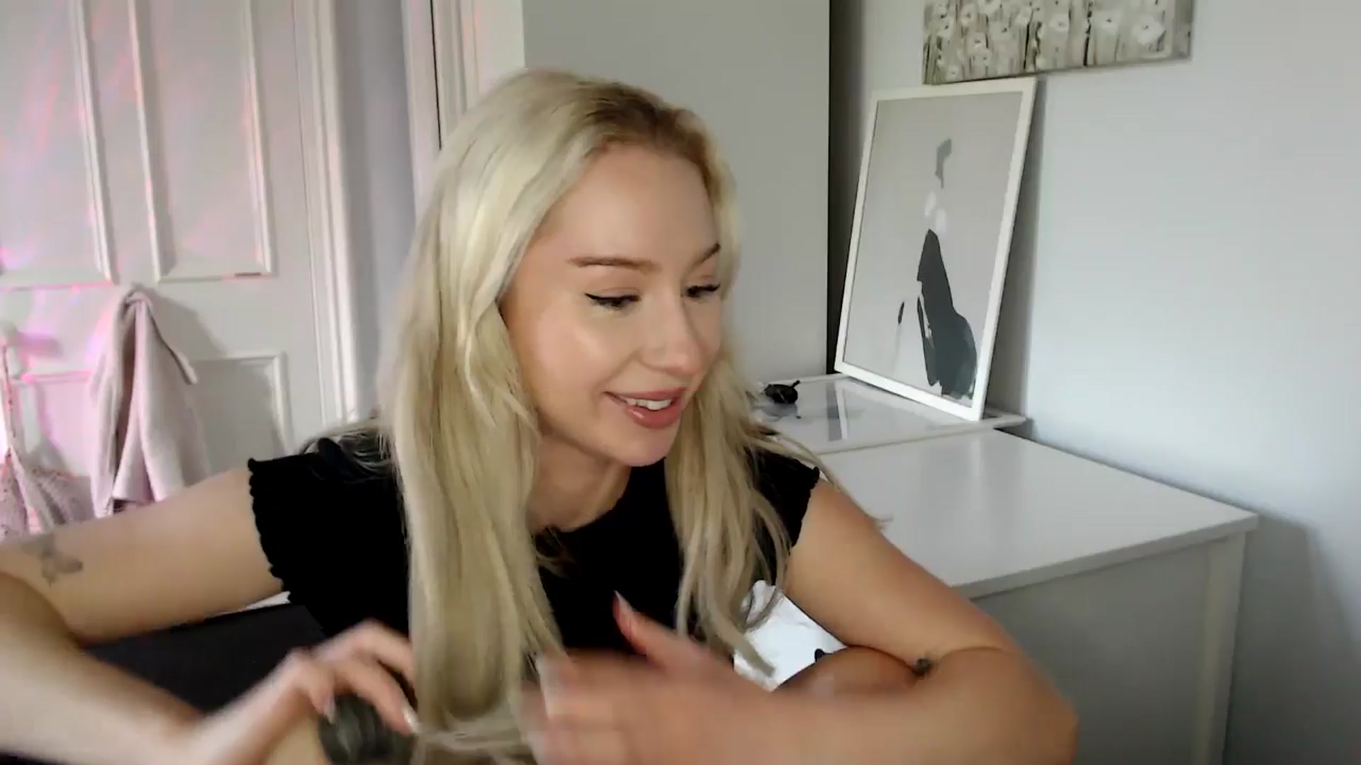 Gallery image thumbnail from British_Cutie's myfreecams stream on, 05/07/2025, 18:01 image 4 of 20