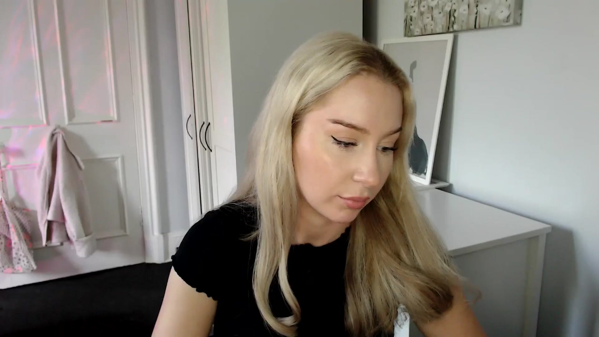 Gallery image thumbnail from British_Cutie's myfreecams stream on, 05/07/2025, 18:01 image 8 of 20