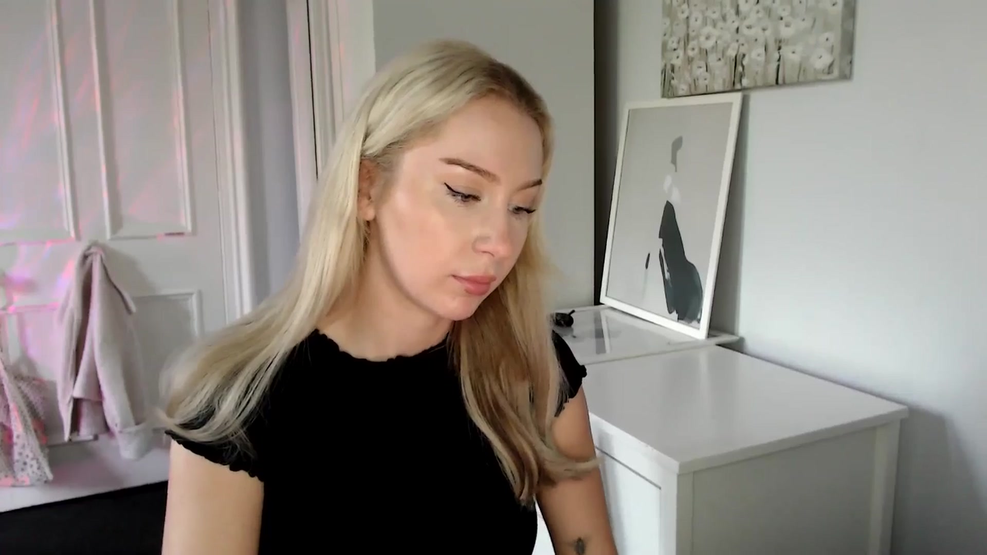 Gallery image thumbnail from British_Cutie's myfreecams stream on, 05/07/2025, 18:01 image 15 of 20
