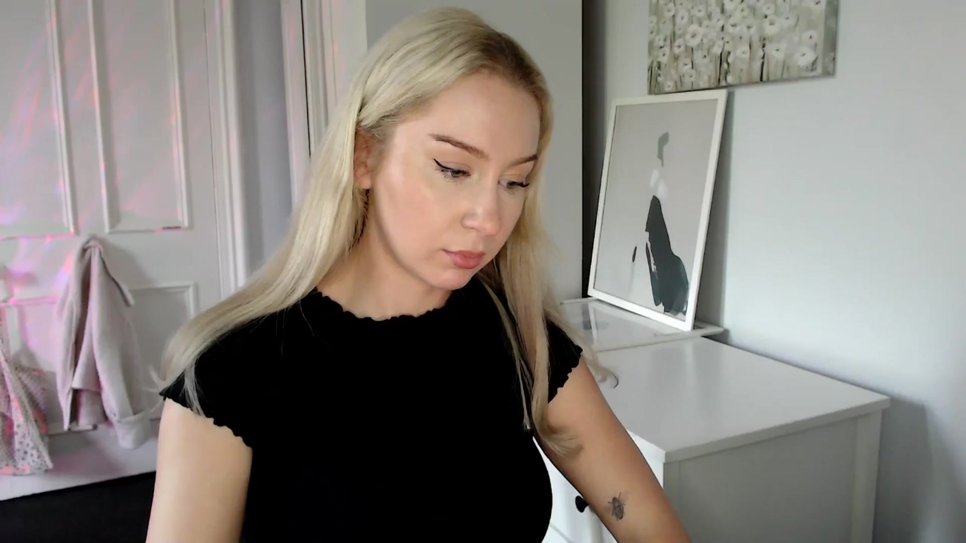 Gallery image thumbnail from British_Cutie's myfreecams stream on, 05/07/2025, 18:01 image 14 of 20