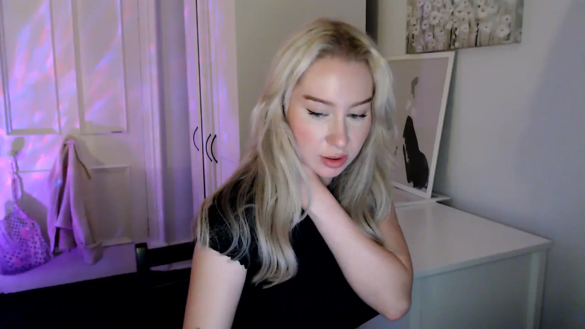 Gallery image thumbnail from British_Cutie's myfreecams stream on, 05/07/2025, 20:58 image 10 of 20