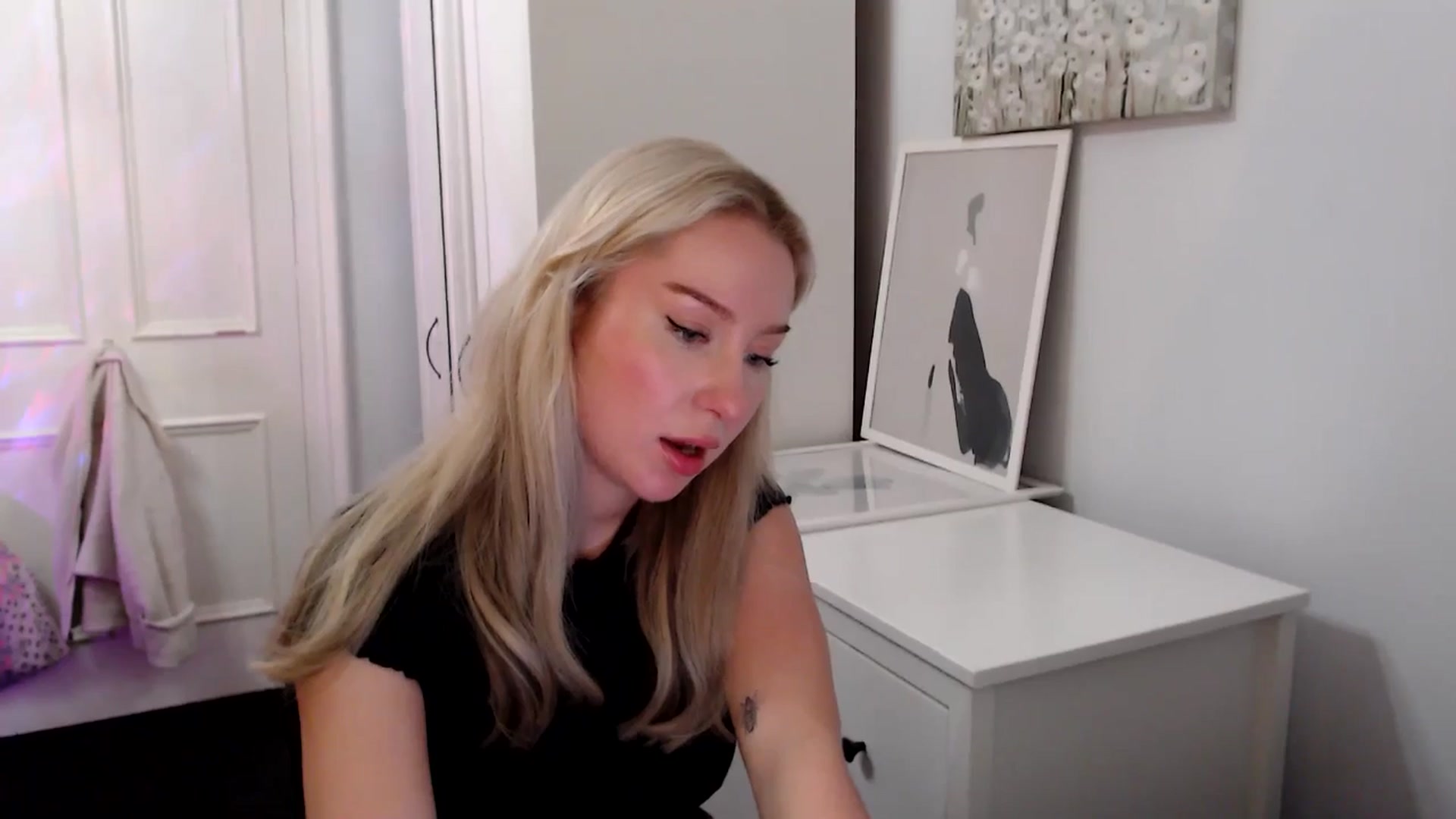 Gallery image thumbnail from British_Cutie's myfreecams stream on, 05/07/2025, 20:58 image 14 of 20