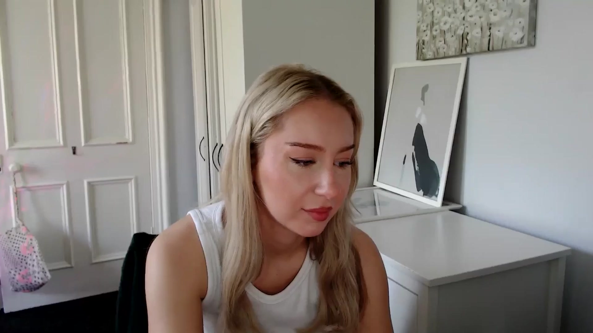 Gallery image thumbnail from British_Cutie's myfreecams stream on, 05/08/2025, 10:02 image 14 of 20