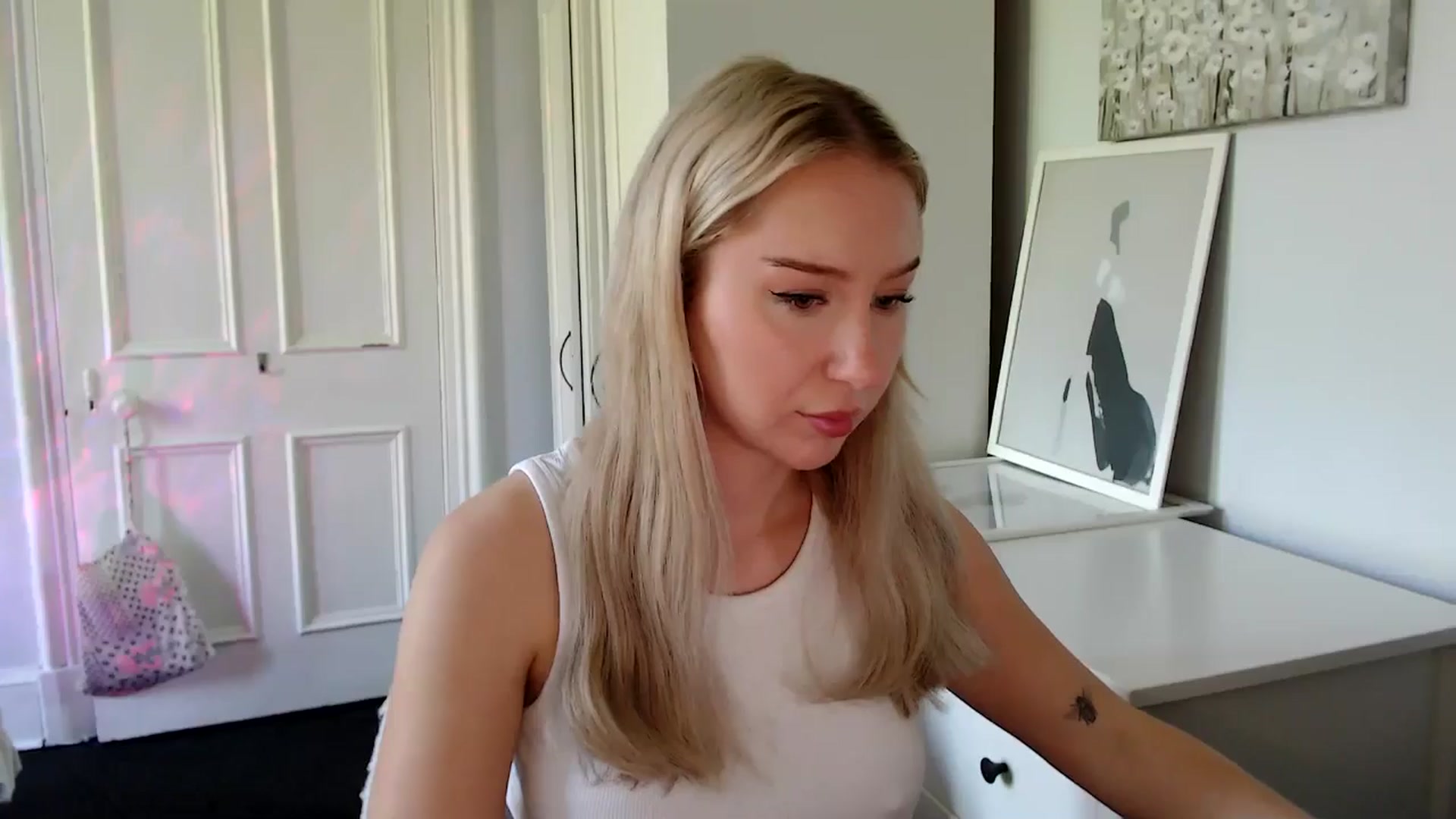 Gallery image thumbnail from British_Cutie's myfreecams stream on, 05/08/2025, 11:59 image 16 of 20