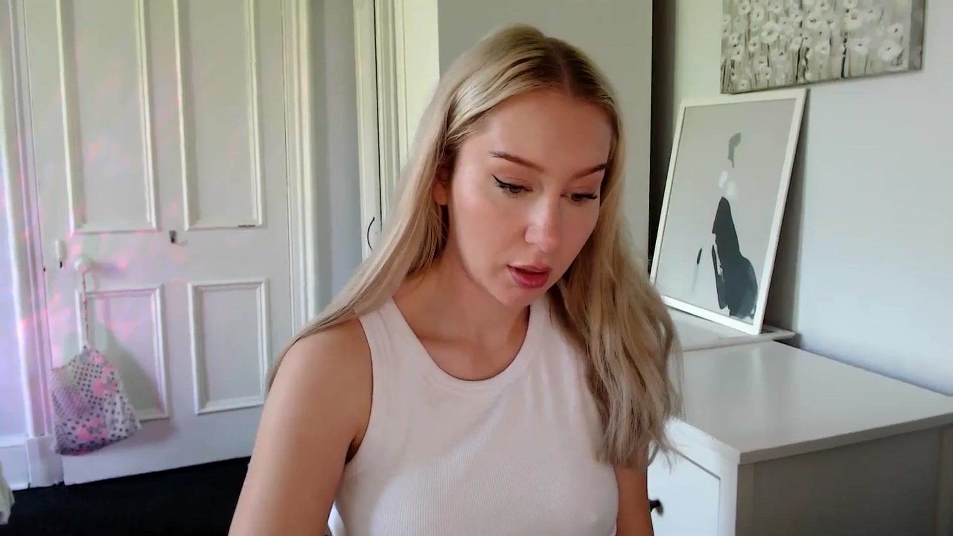 Gallery image thumbnail from British_Cutie's myfreecams stream on, 05/08/2025, 11:59 image 15 of 20