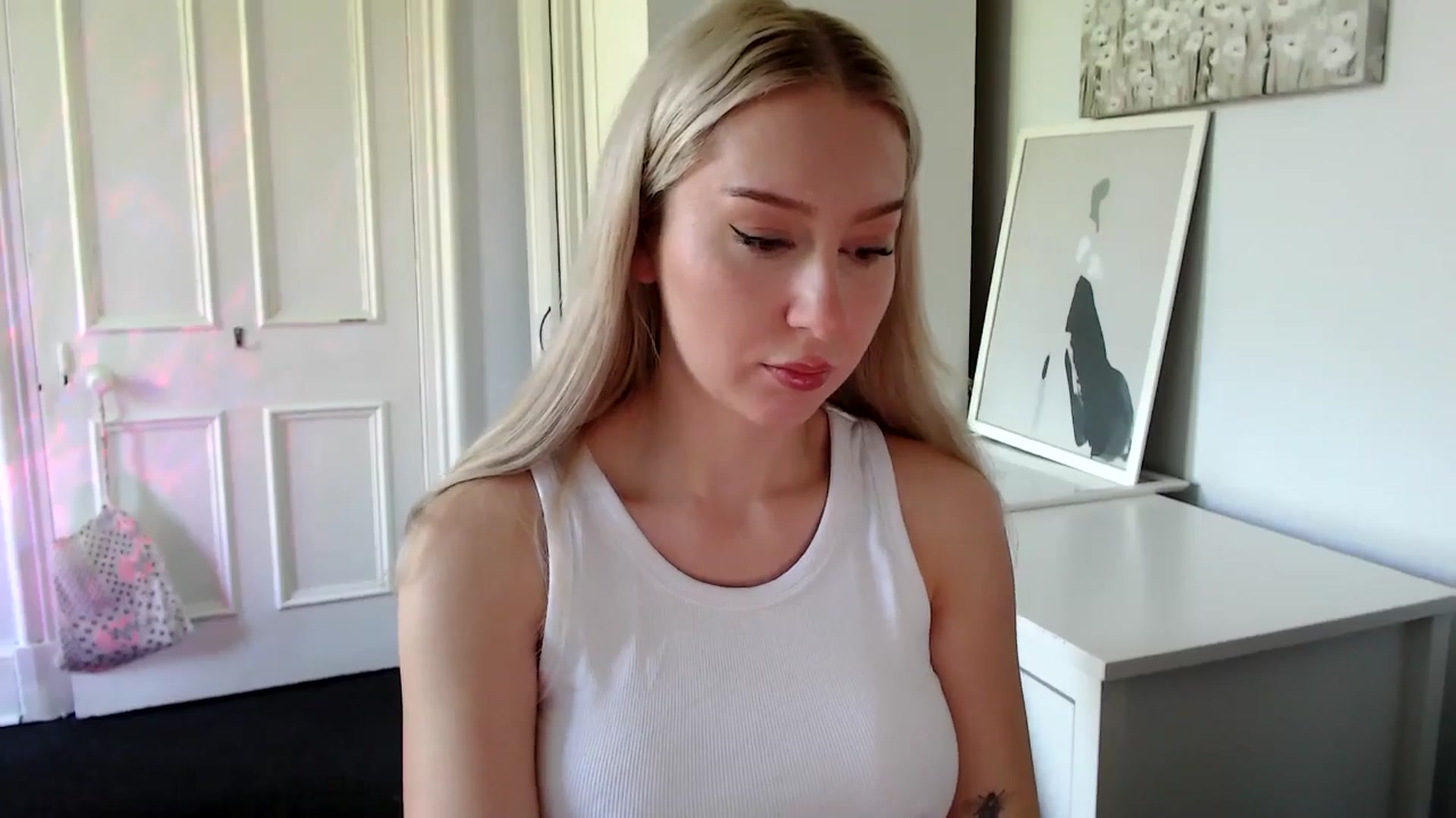 Gallery image thumbnail from British_Cutie's myfreecams stream on, 05/08/2025, 11:59 image 4 of 20