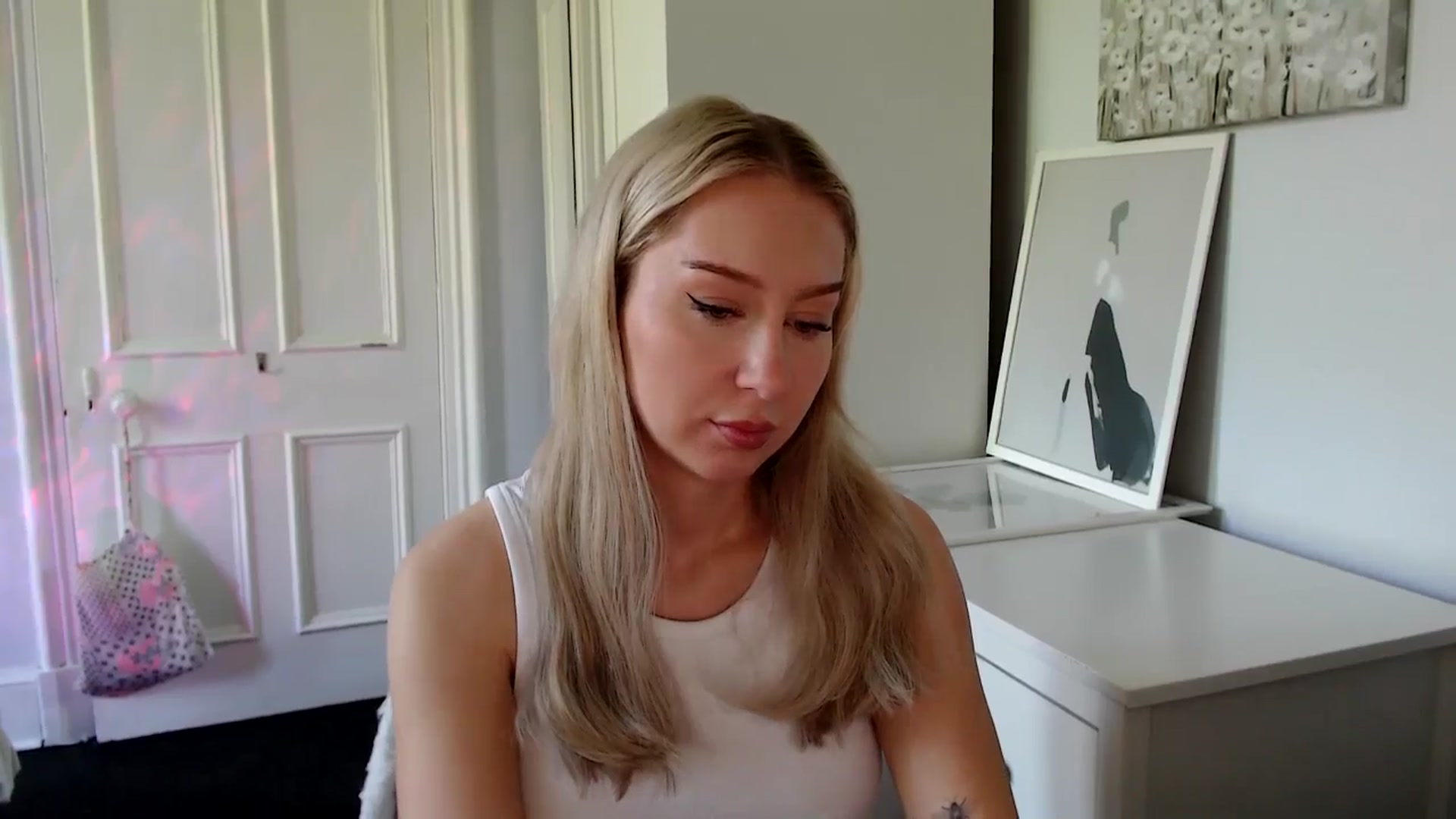 Gallery image thumbnail from British_Cutie's myfreecams stream on, 05/08/2025, 11:59 image 17 of 20