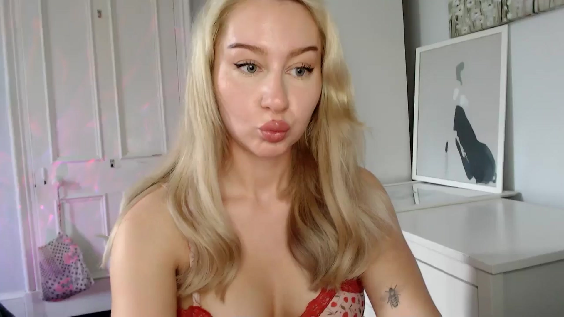 Gallery image thumbnail from British_Cutie's myfreecams stream on, 05/10/2025, 10:21 image 15 of 20