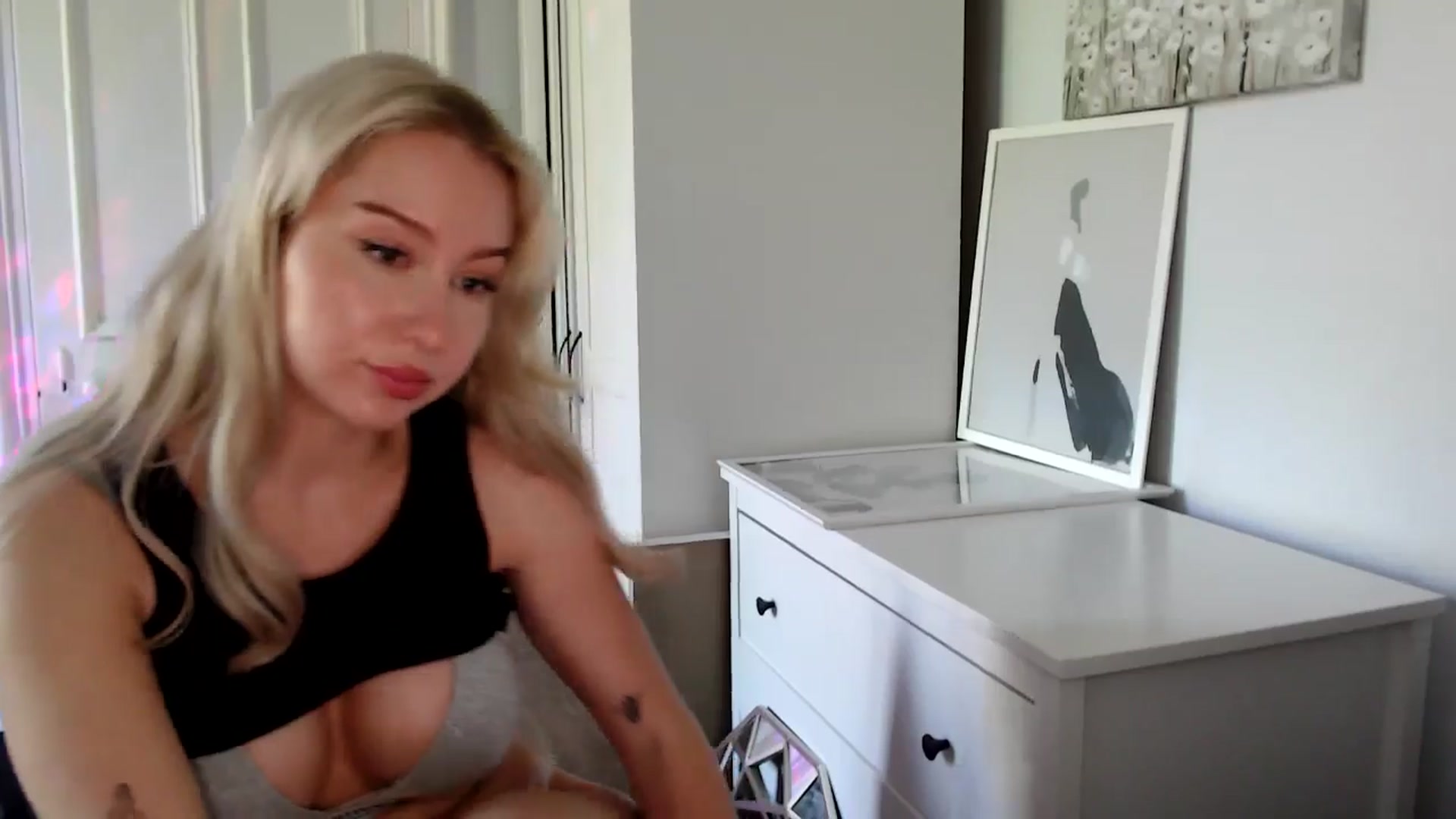 Gallery image thumbnail from British_Cutie's myfreecams stream on, 05/10/2025, 14:43 image 11 of 20