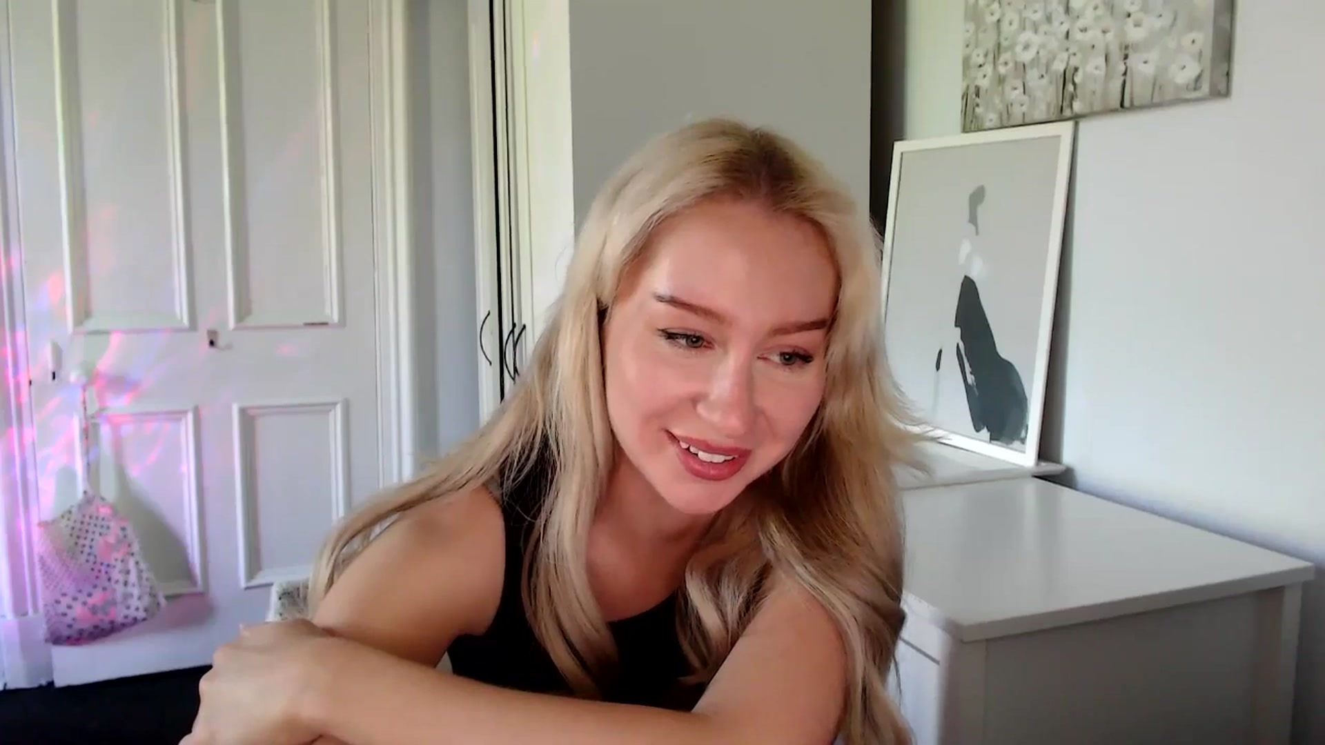 Gallery image thumbnail from British_Cutie's myfreecams stream on, 05/10/2025, 14:43 image 19 of 20