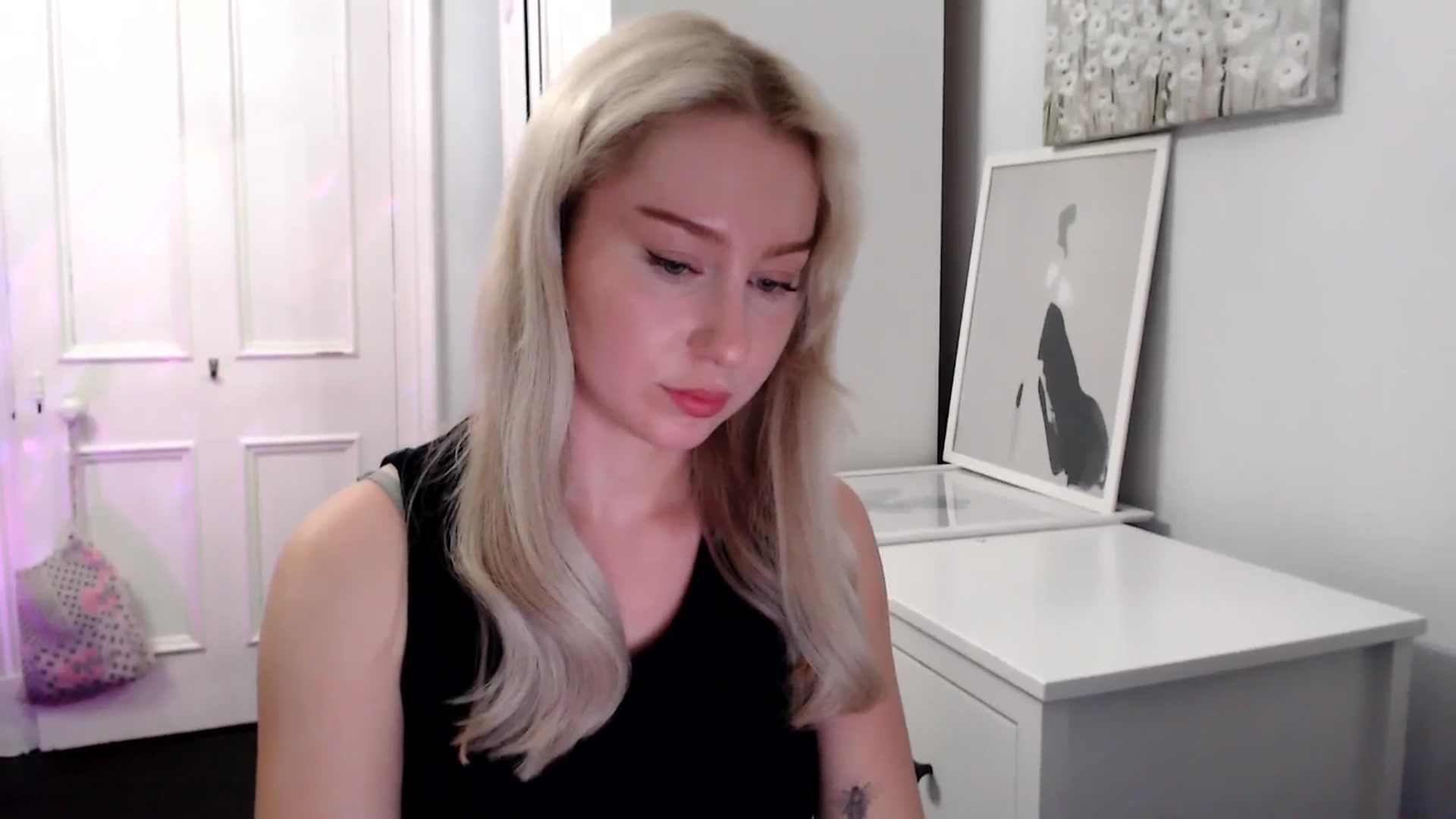 Gallery image thumbnail from British_Cutie's myfreecams stream on, 05/10/2025, 22:38 image 8 of 20