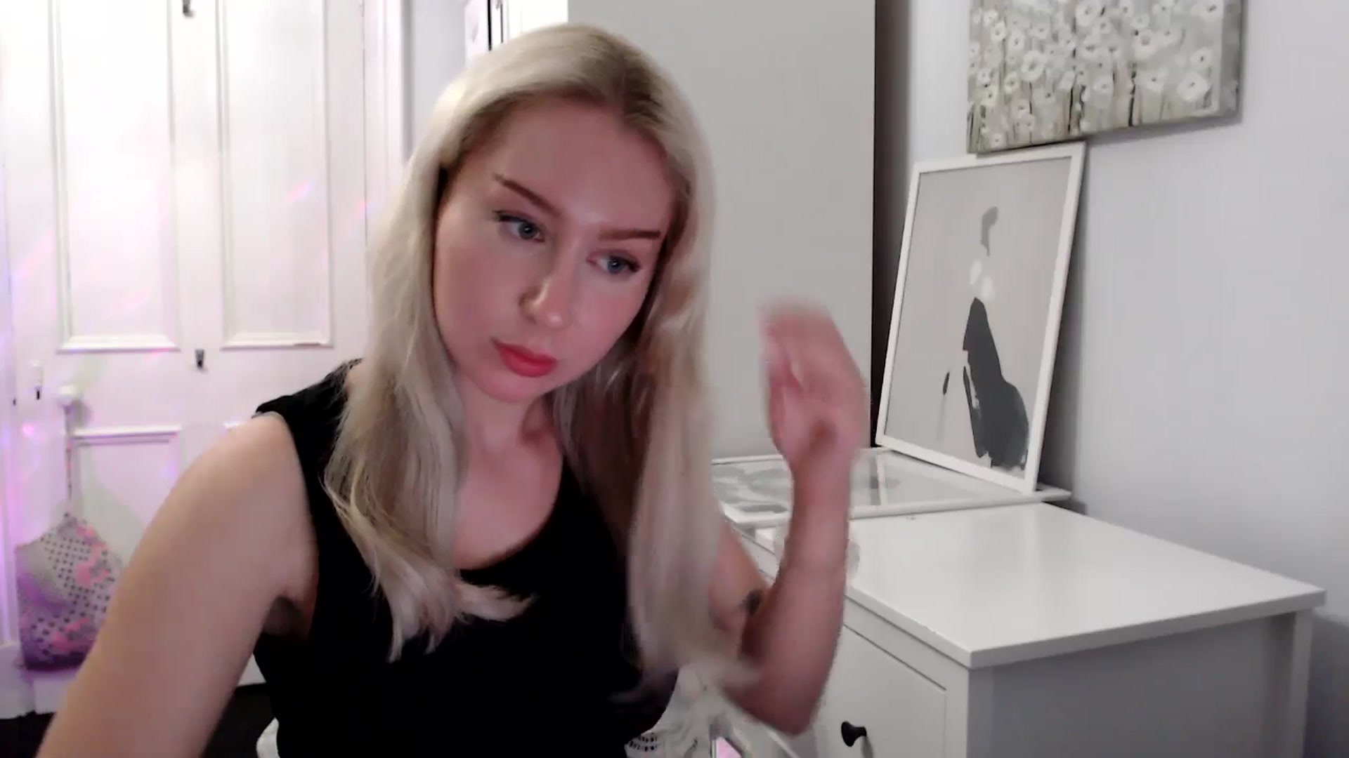 Gallery image thumbnail from British_Cutie's myfreecams stream on, 05/10/2025, 22:38 image 13 of 20