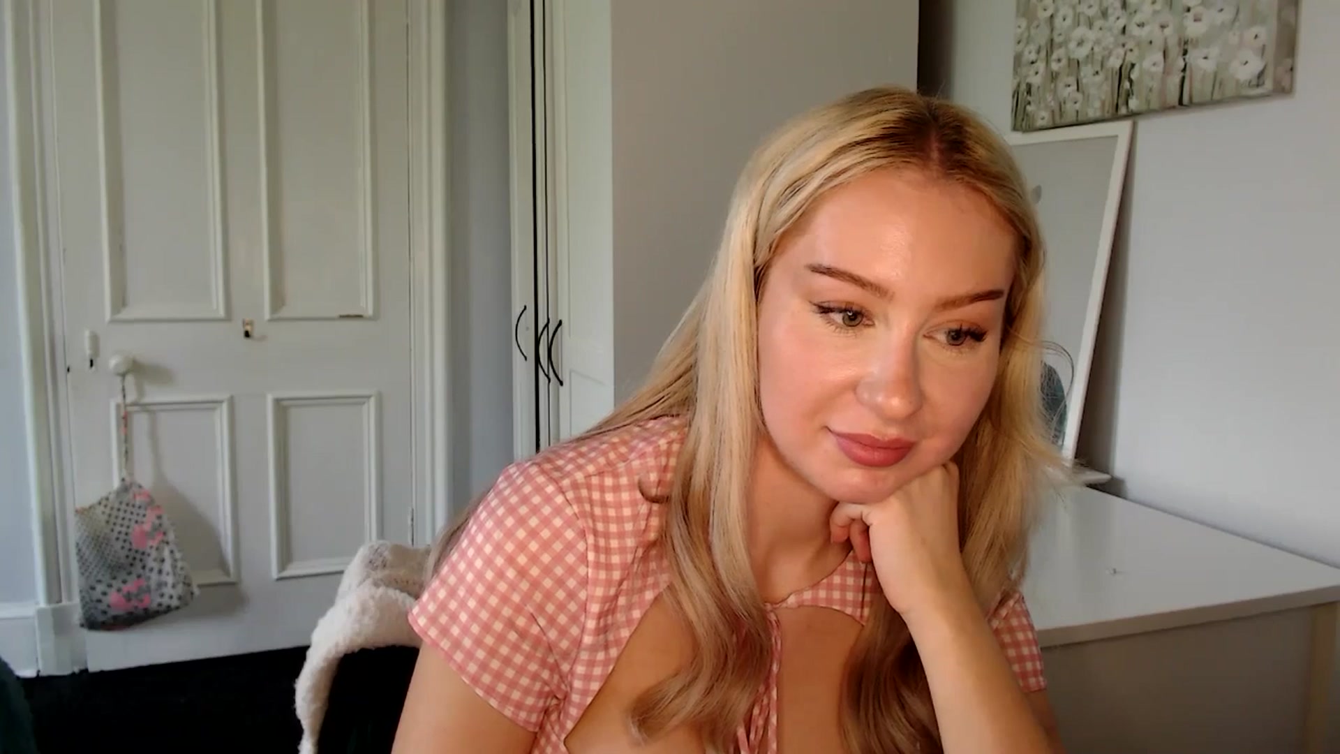 Gallery image thumbnail from British_Cutie's myfreecams stream on, 05/11/2025, 10:28 image 17 of 20
