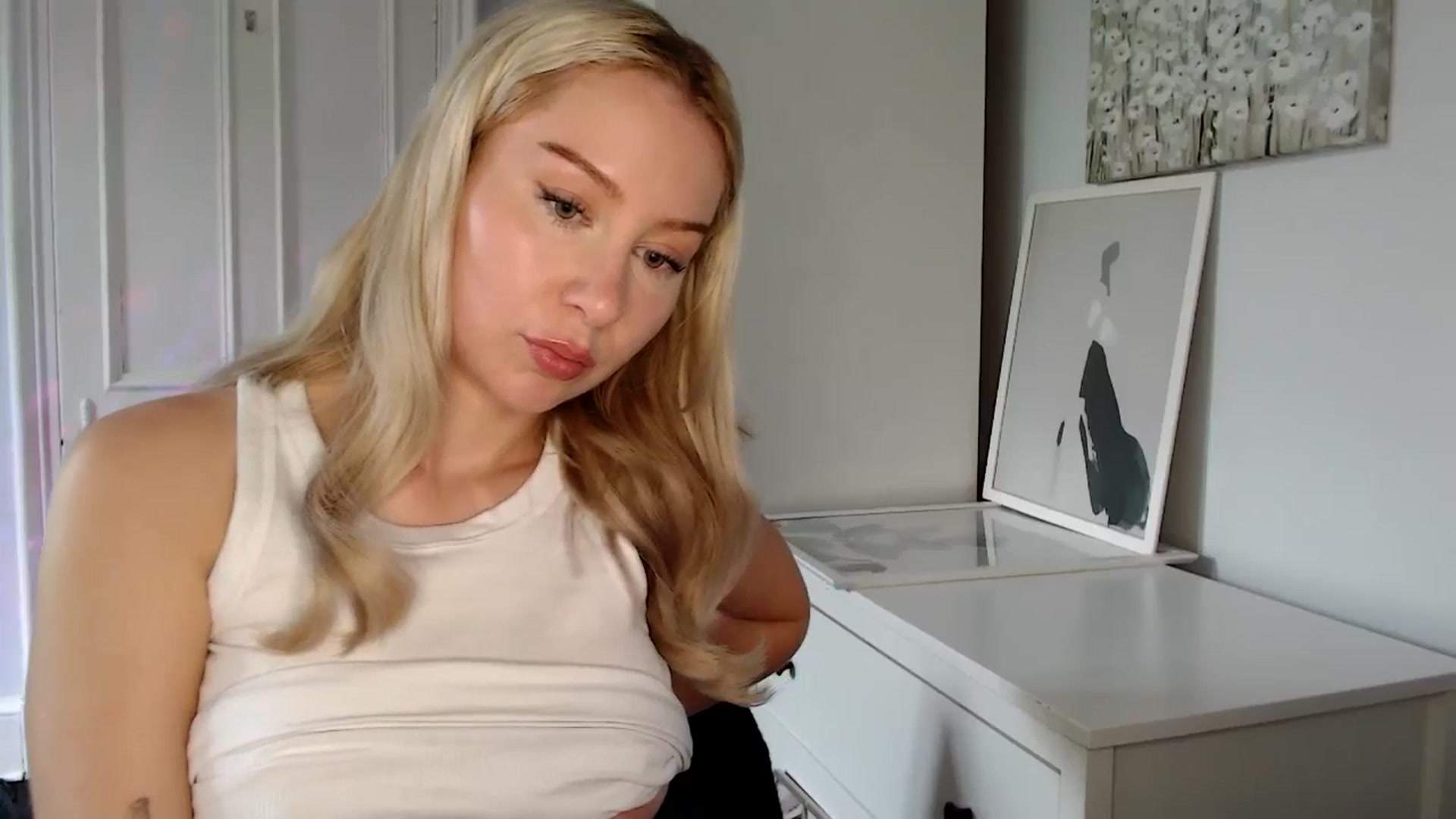 Gallery image thumbnail from British_Cutie's myfreecams stream on, 05/11/2025, 14:22 image 2 of 20